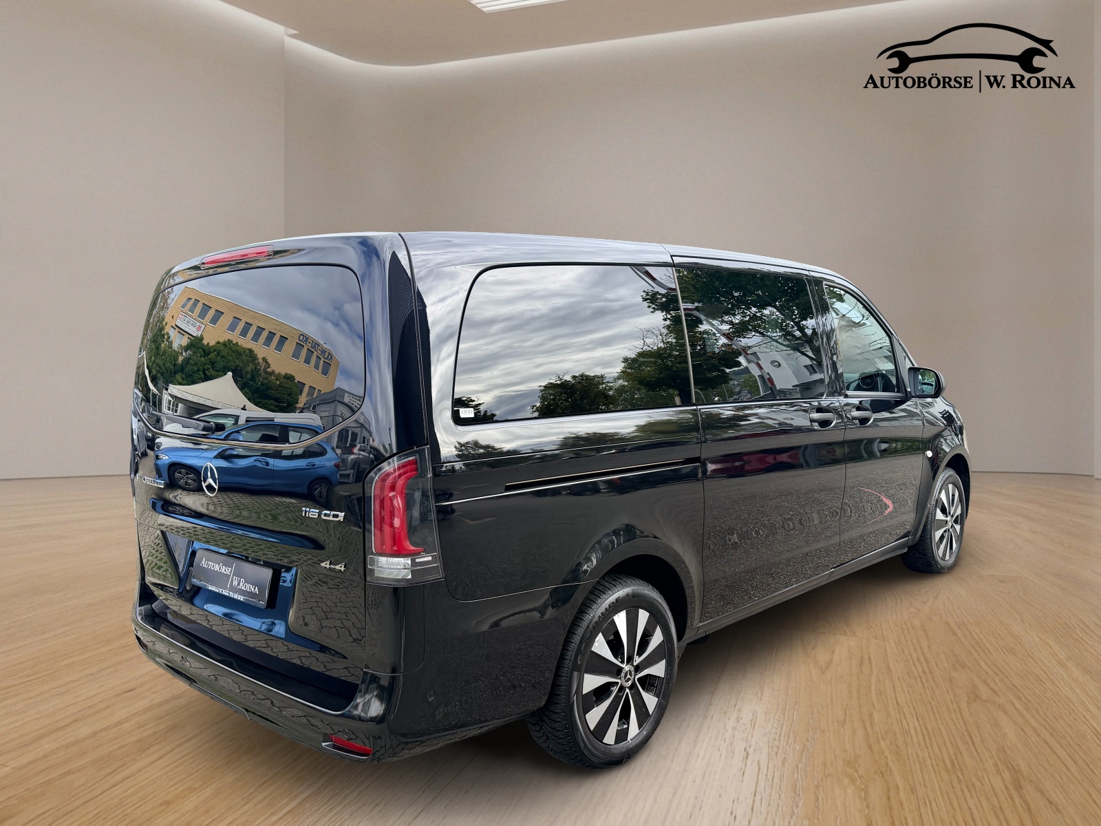 MERCEDES-BENZ Vito 116 CDI Lang Select Tourer 4Matic 9G-Tronic-image-2