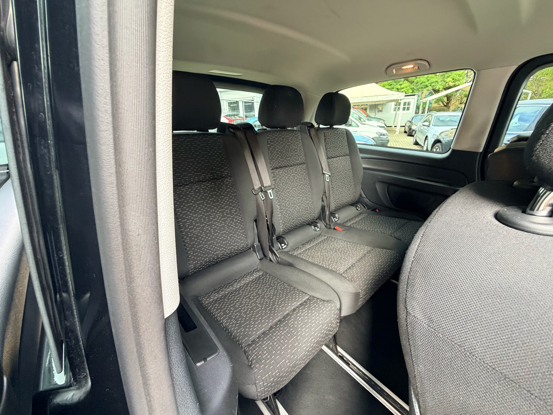 MERCEDES-BENZ Vito 116 CDI Lang Select Tourer 4Matic 9G-Tronic-image-11