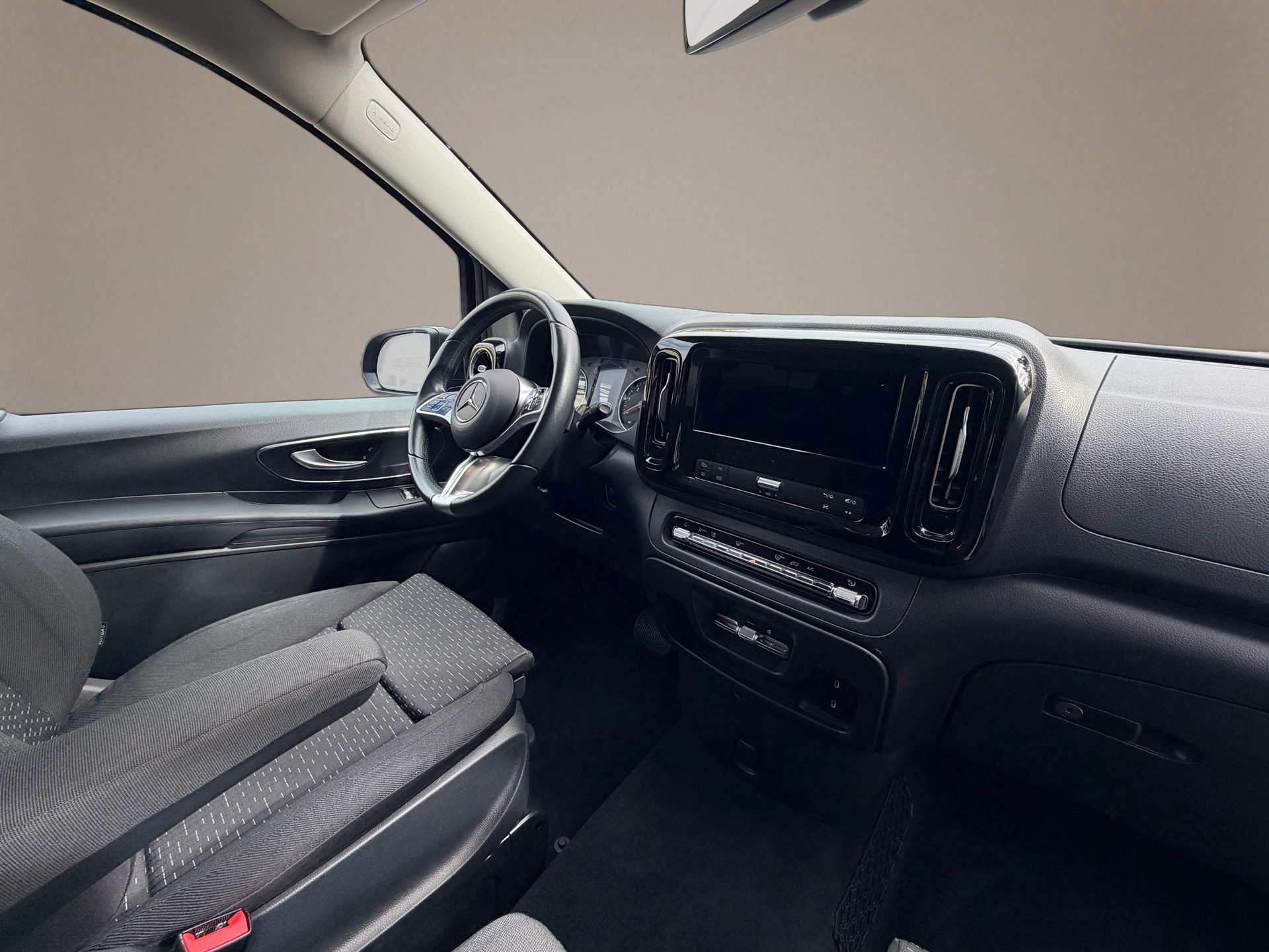 MERCEDES-BENZ Vito 116 CDI Lang Select Tourer 4Matic 9G-Tronic-image-9
