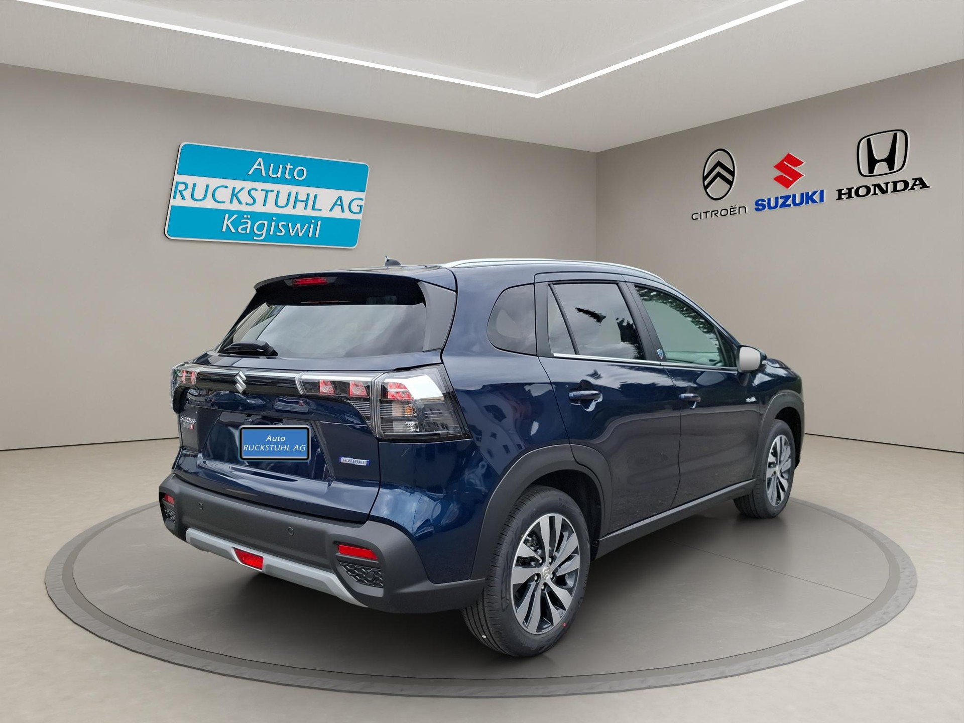 SUZUKI S-Cross 1.4 T Piz Sulai Top Hybrid 4x4-image-3