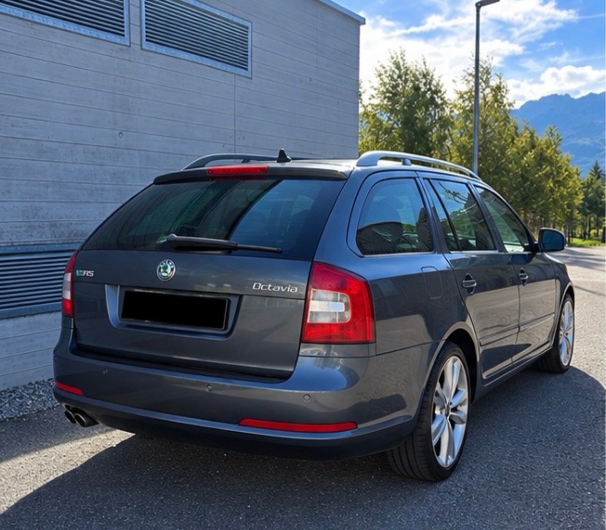 SKODA Octavia Combi 2.0 TDI RS DSG-image-3