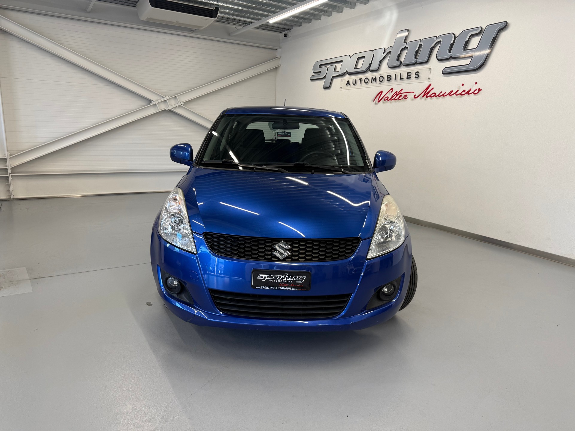 SUZUKI Swift 1.2i 16V GL Top 4x4-image-2
