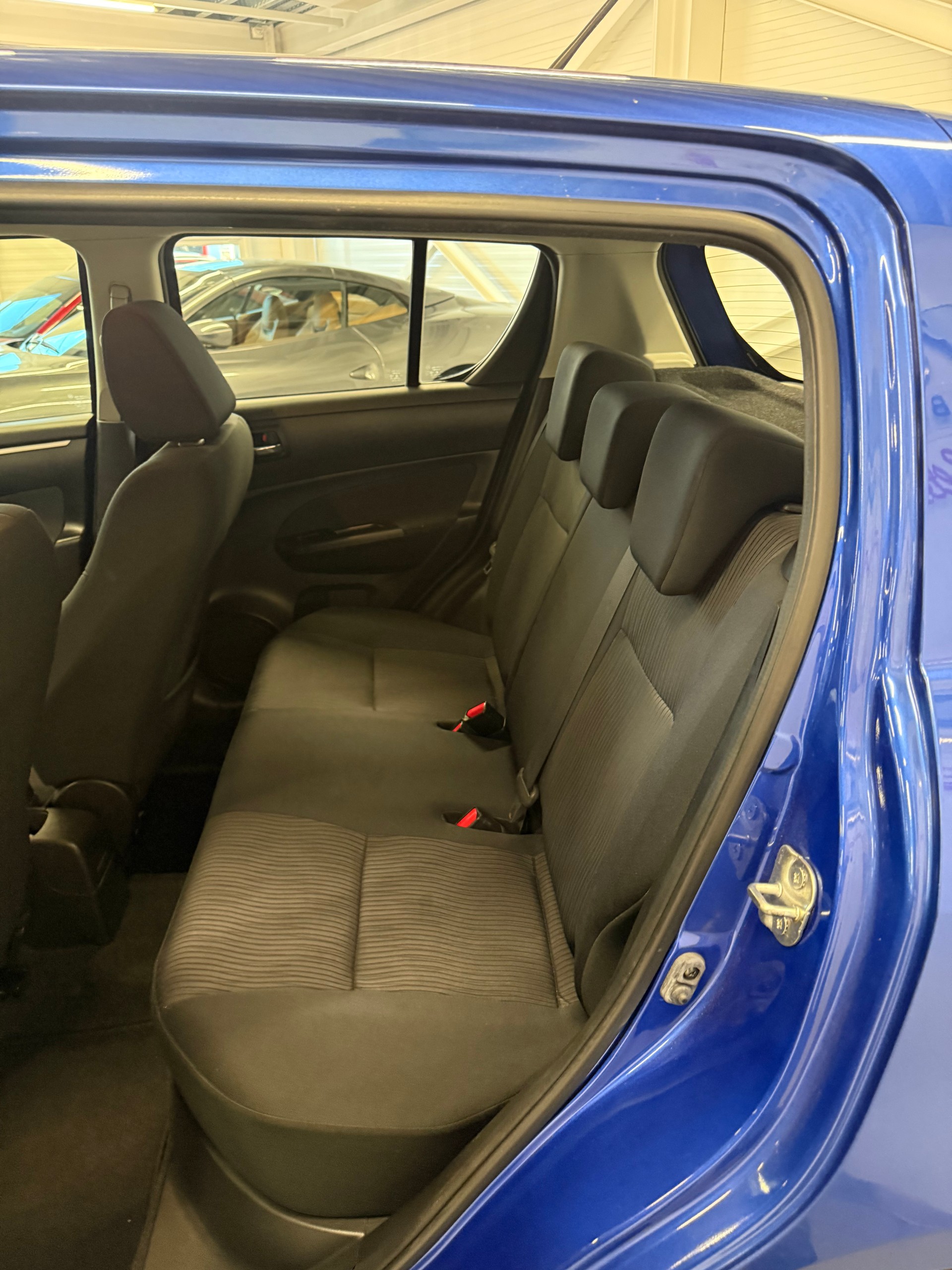 SUZUKI Swift 1.2i 16V GL Top 4x4-image-14