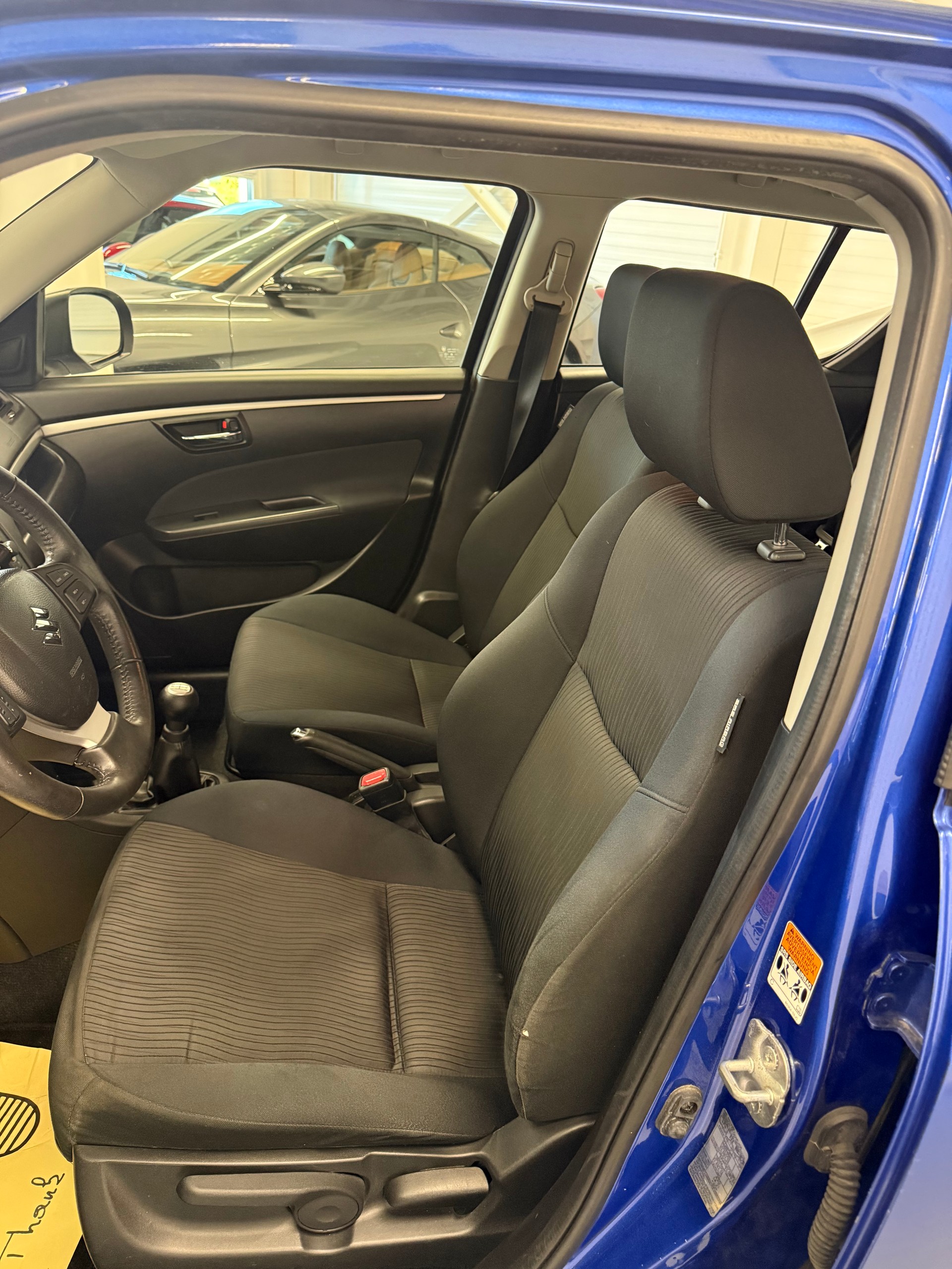 SUZUKI Swift 1.2i 16V GL Top 4x4-image-12