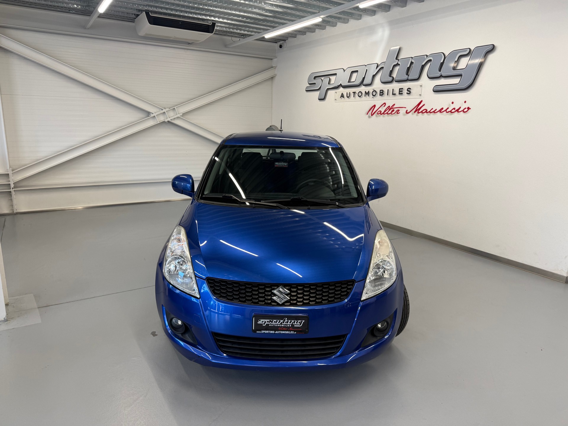 SUZUKI Swift 1.2i 16V GL Top 4x4-image-3