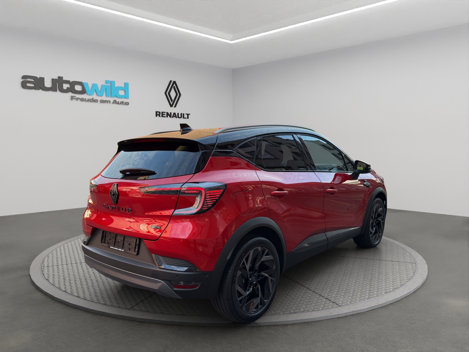 RENAULT Renault Captur 1.8 E-Tech Esprit Alpine-image-14