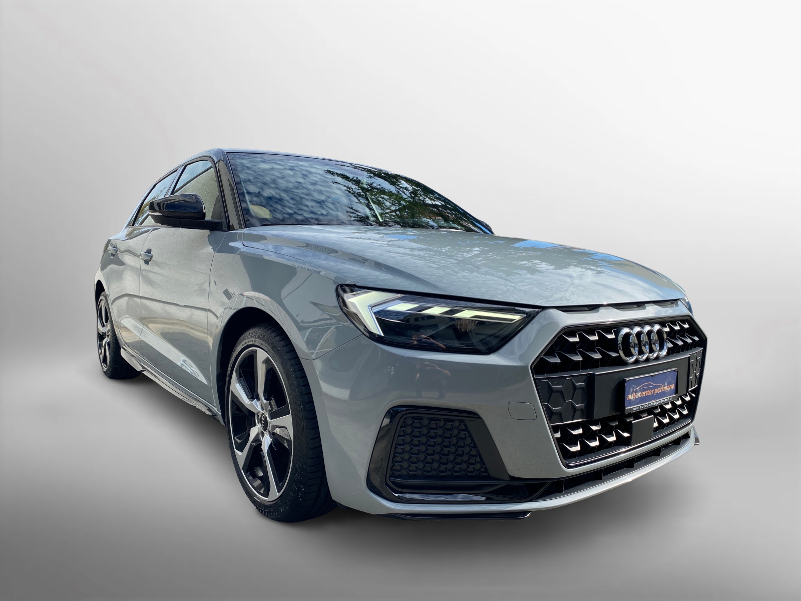 AUDI A1 Sportback 30 TFSI S Line Attraction S-tronic-image-1