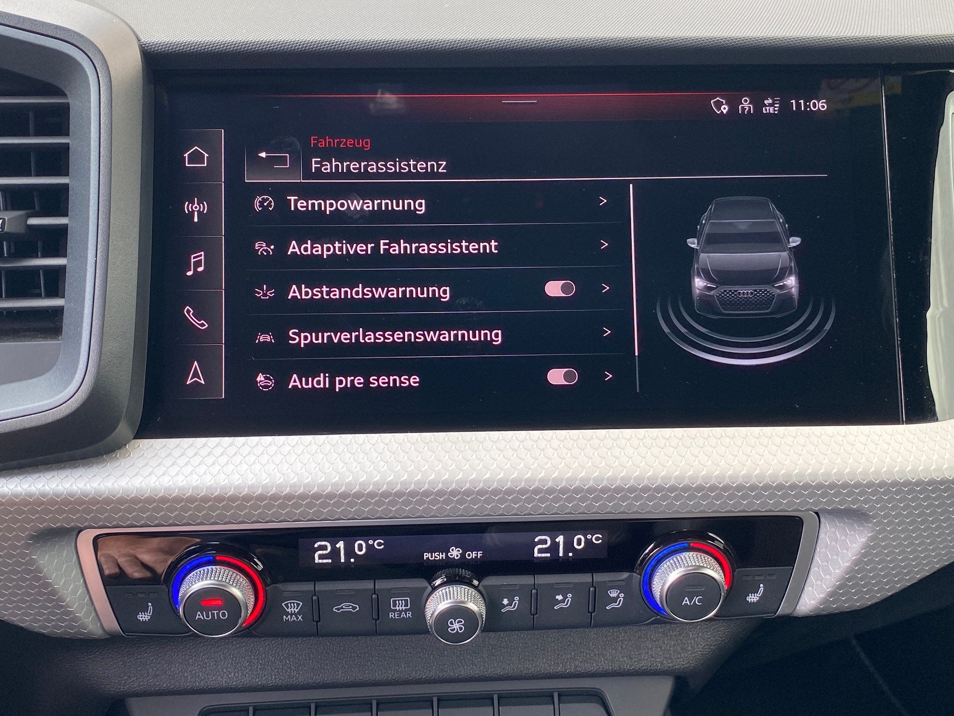 AUDI A1 Sportback 30 TFSI S Line Attraction S-tronic-image-24