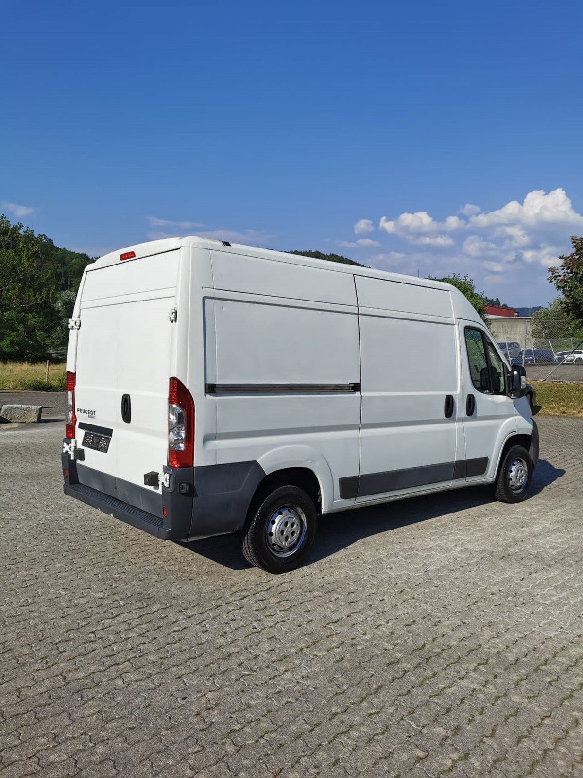 PEUGEOT Boxer 2.2 HDI 333 L2H2-image-1