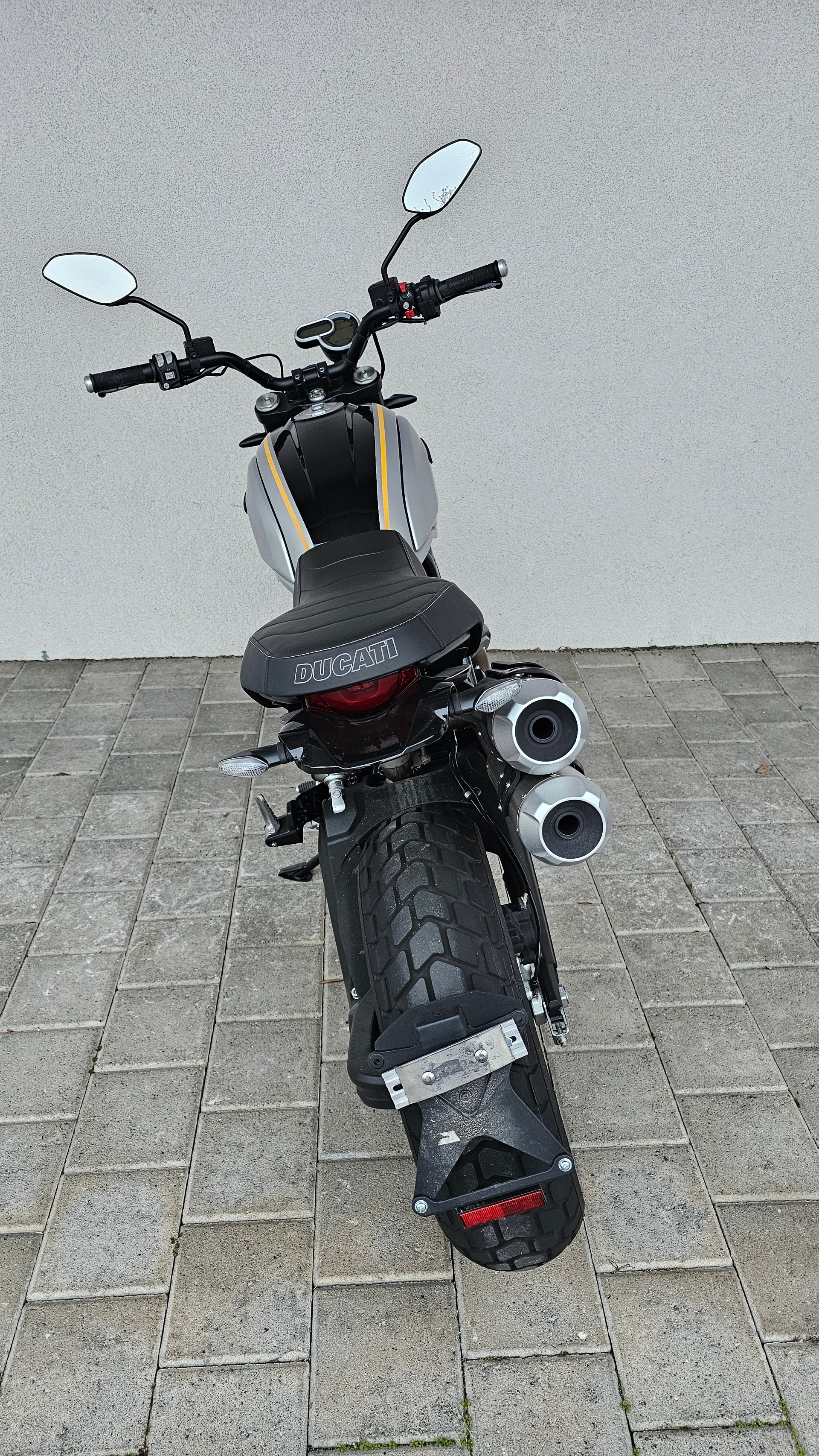DUCATI Scrambler 1100 Sport-showroom-element-3