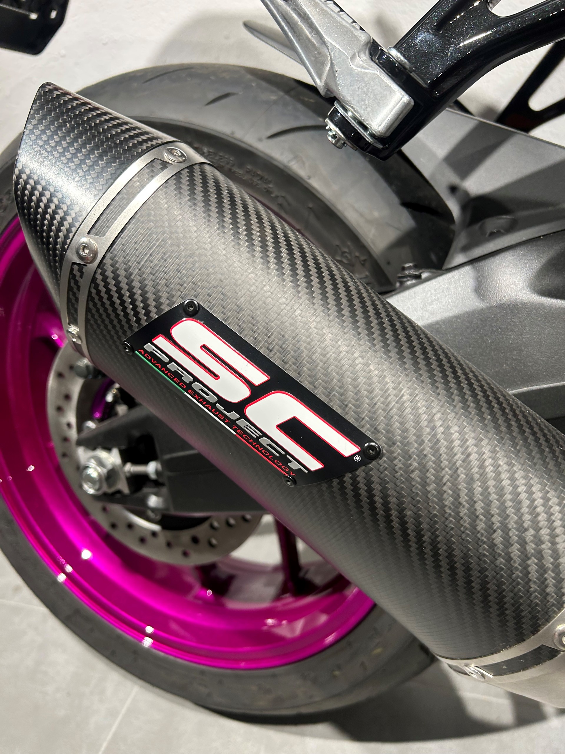 HONDA CB 650 R Miami Edition-image-5