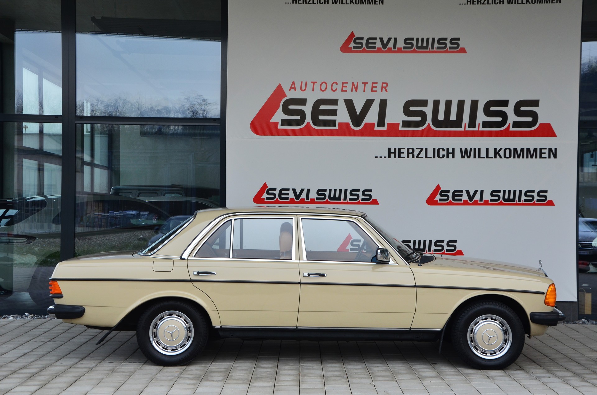 MERCEDES-BENZ 250-image-2