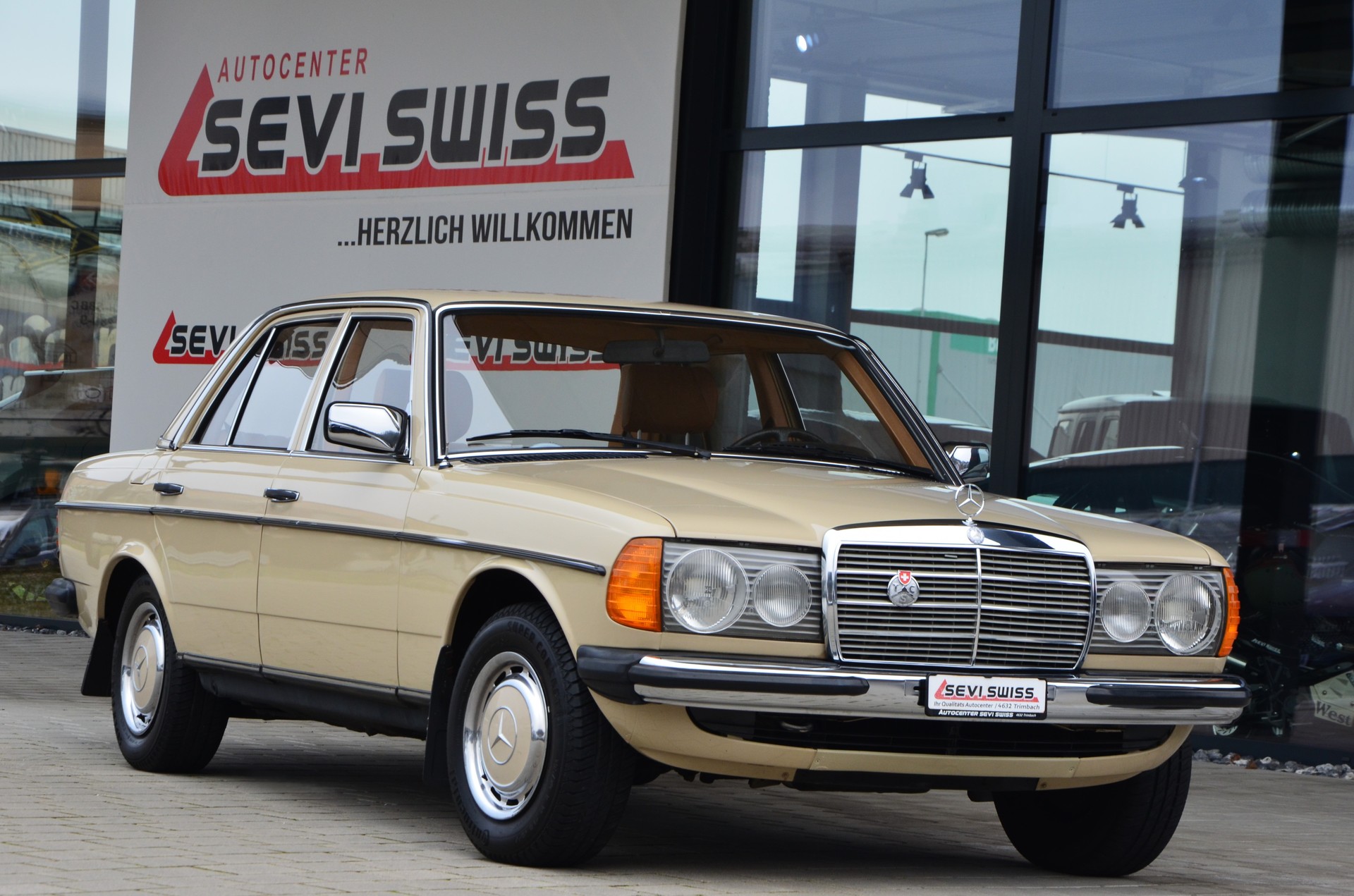 MERCEDES-BENZ 250-image-1