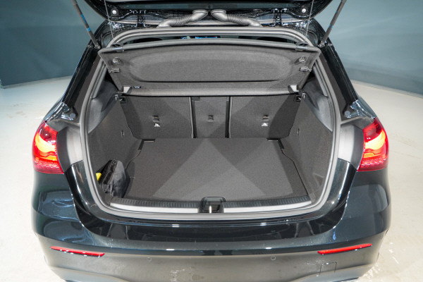MERCEDES-BENZ A 220 4Matic 8G-DCT-image-10