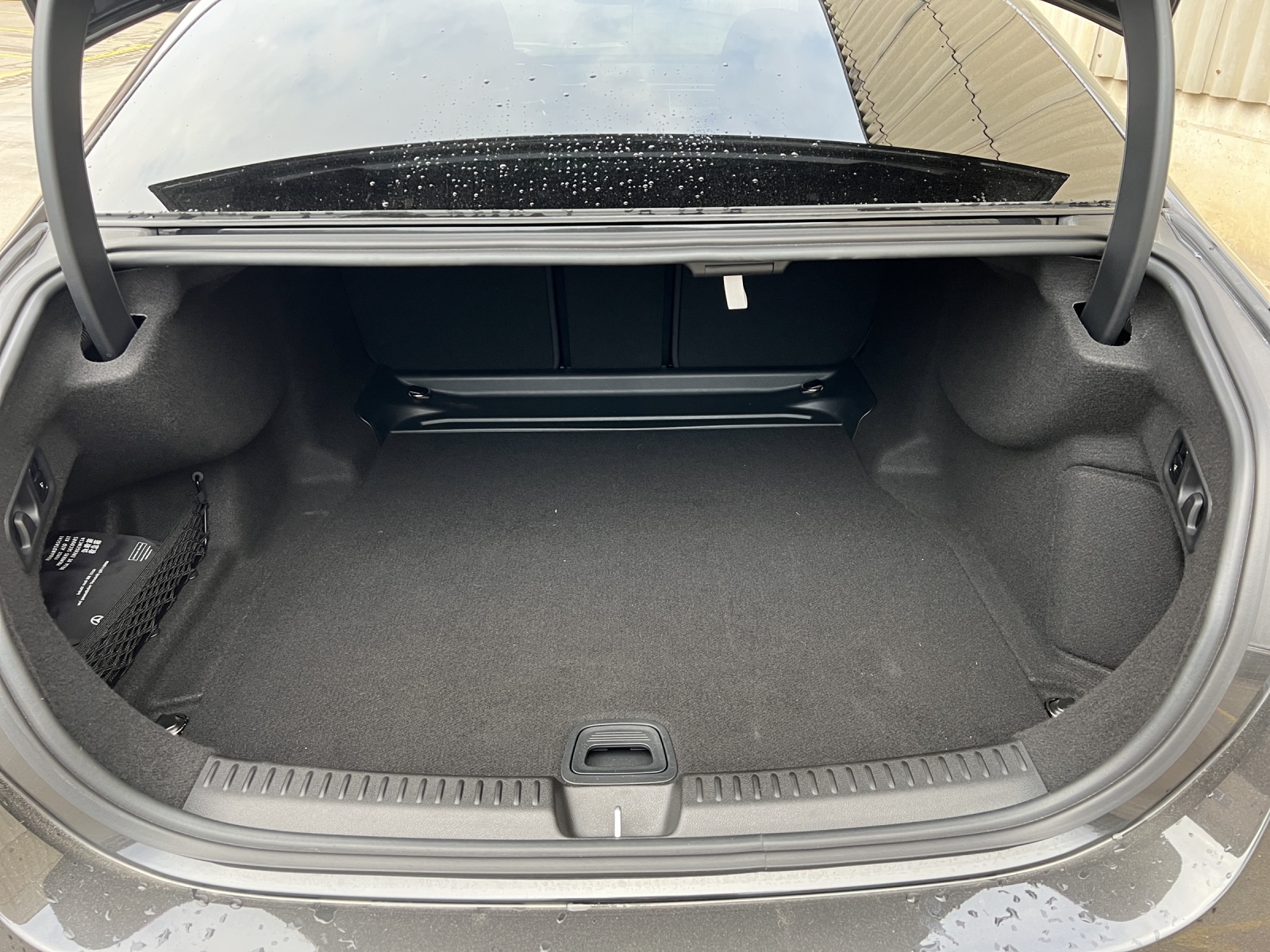MERCEDES-BENZ E 220 d 4Matic 9G-Tronic AMG Line-image-11
