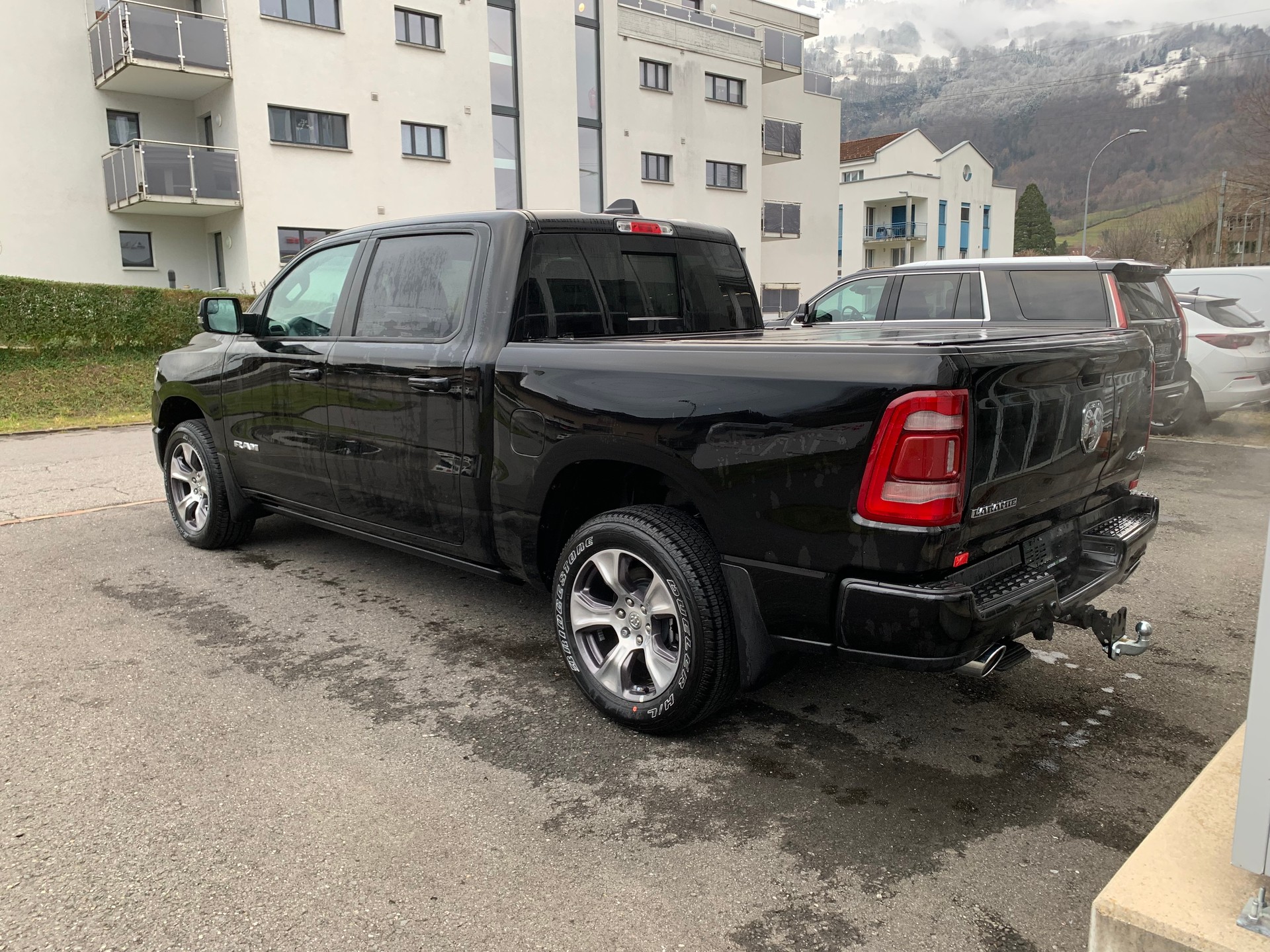 DODGE Ram 1500 Laramie Sport G/T Crew Cab 5.7 V8 E-Torque-image-4