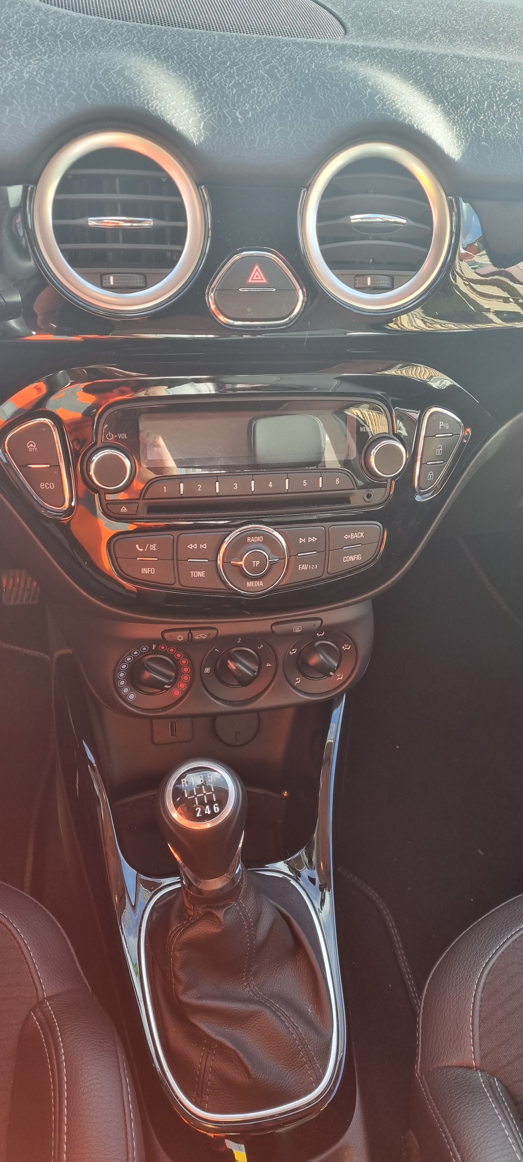 OPEL Adam 1.0 ecoFLEX Turbo Swingtop-image-4