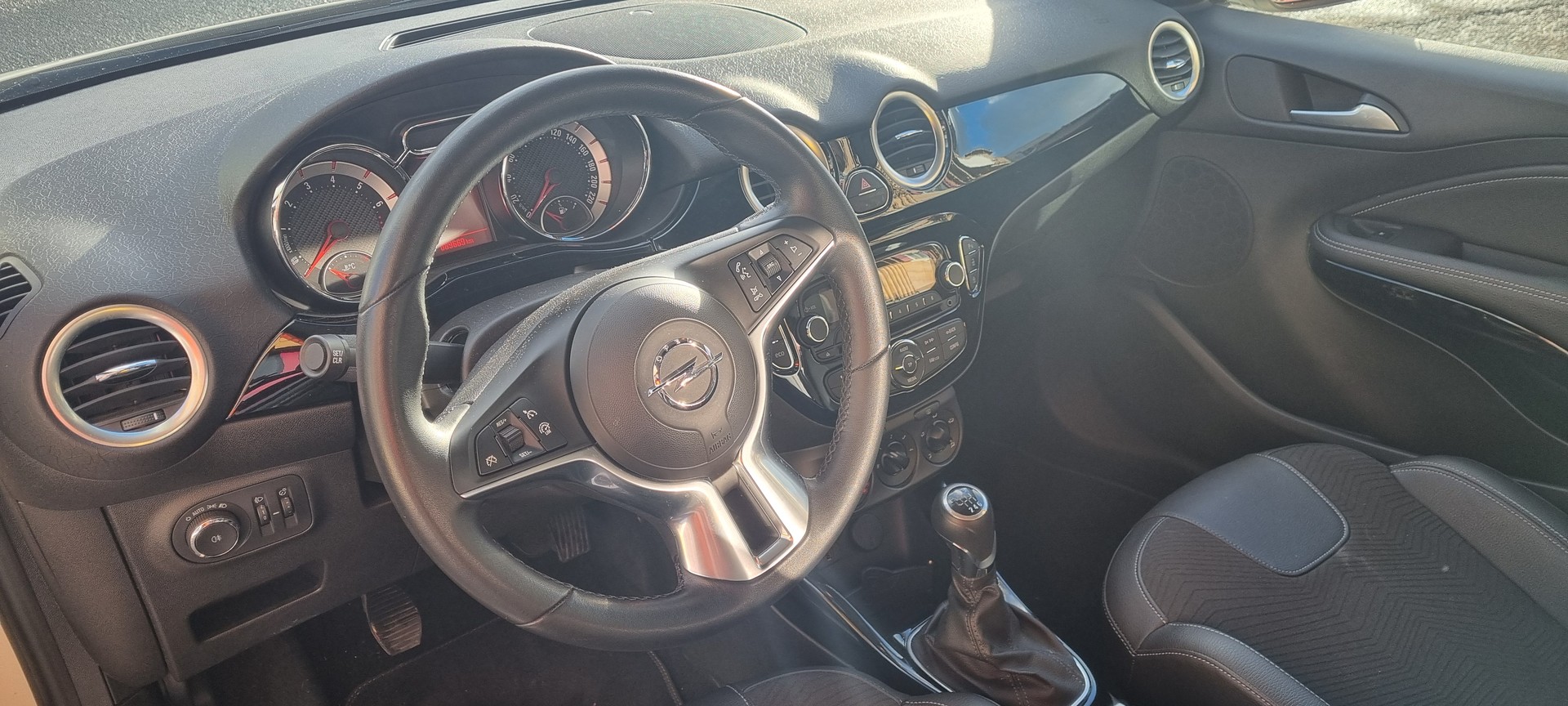 OPEL Adam 1.0 ecoFLEX Turbo Swingtop-image-3