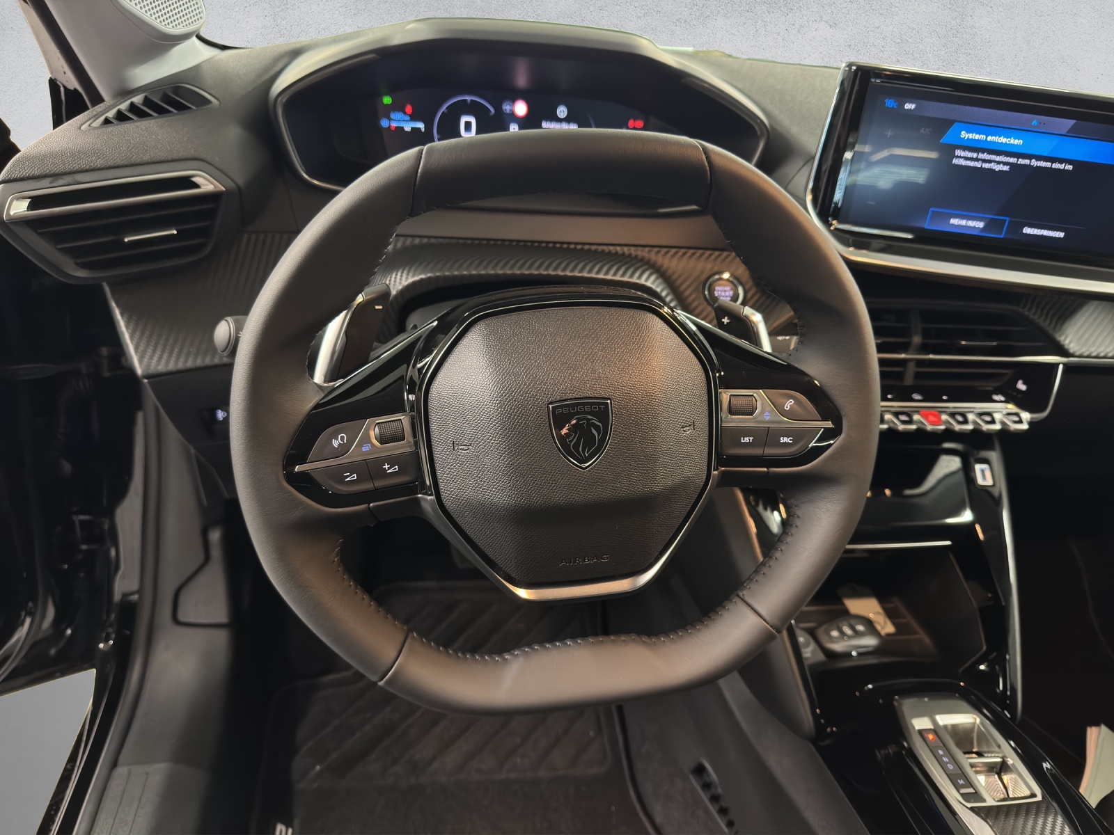 PEUGEOT 208 1.2 Hybrid Allure-image-11