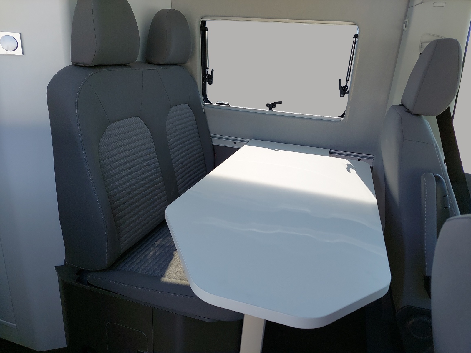 VW Grand California 680-image-8