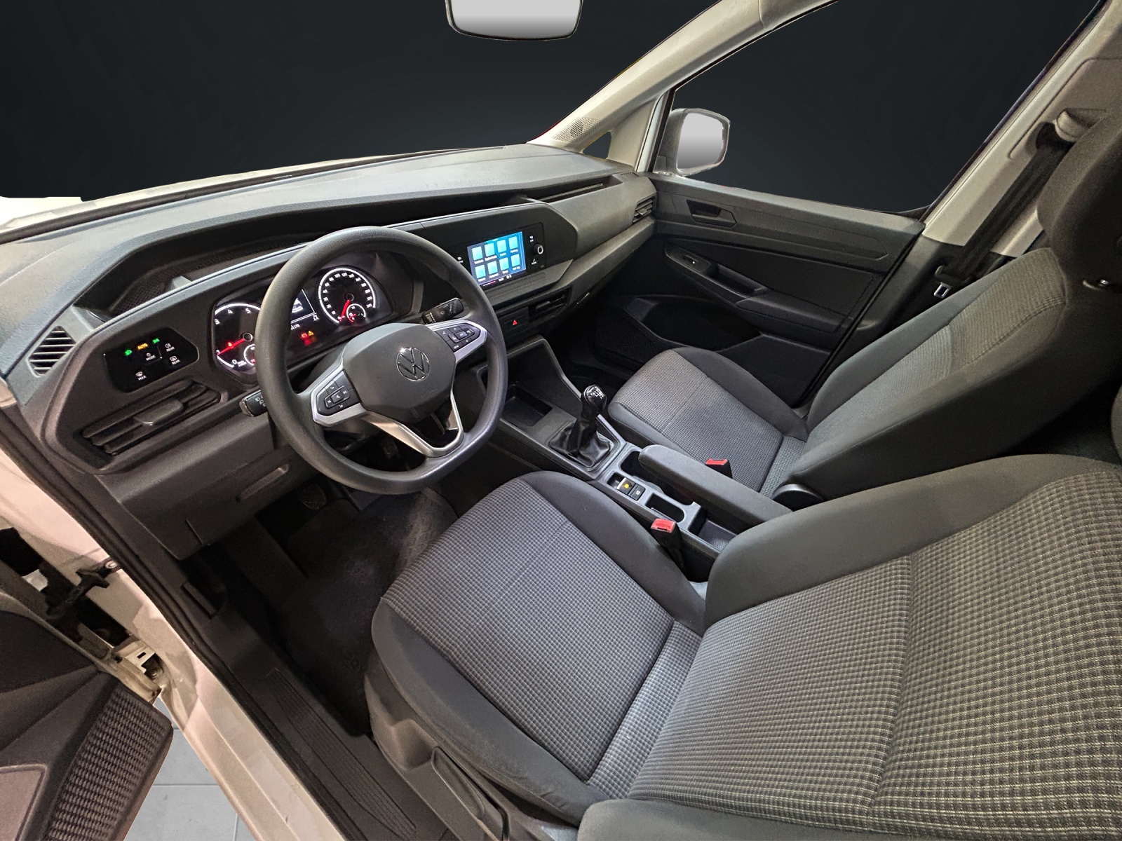 VW Caddy Cargo 1.5 TSI Entry-image-11
