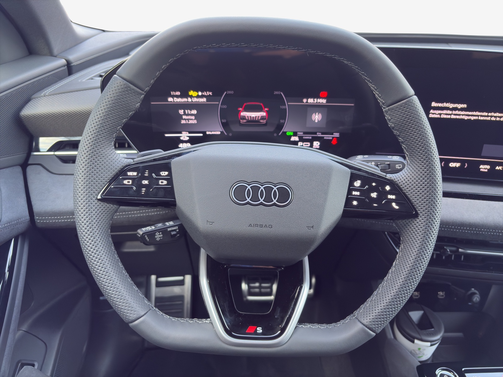 AUDI Q6 e-tron quattro-image-9