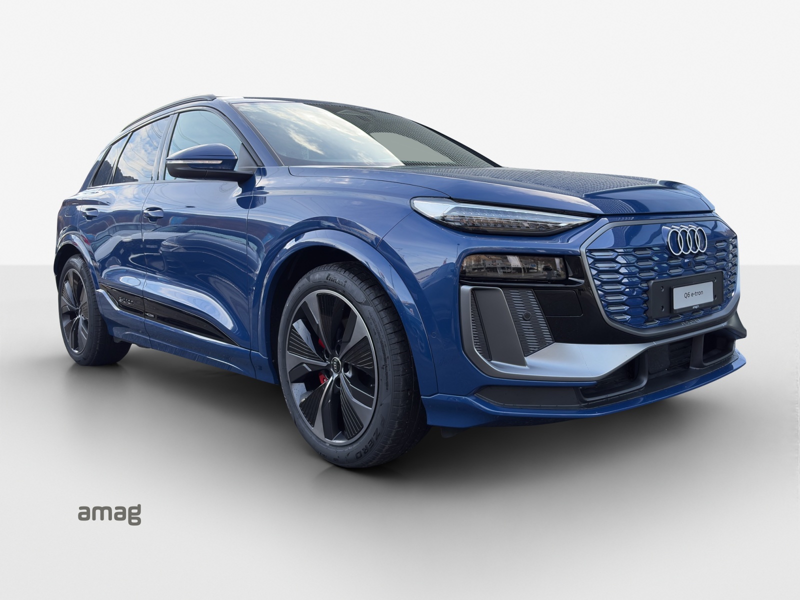 AUDI Q6 e-tron quattro-image-5
