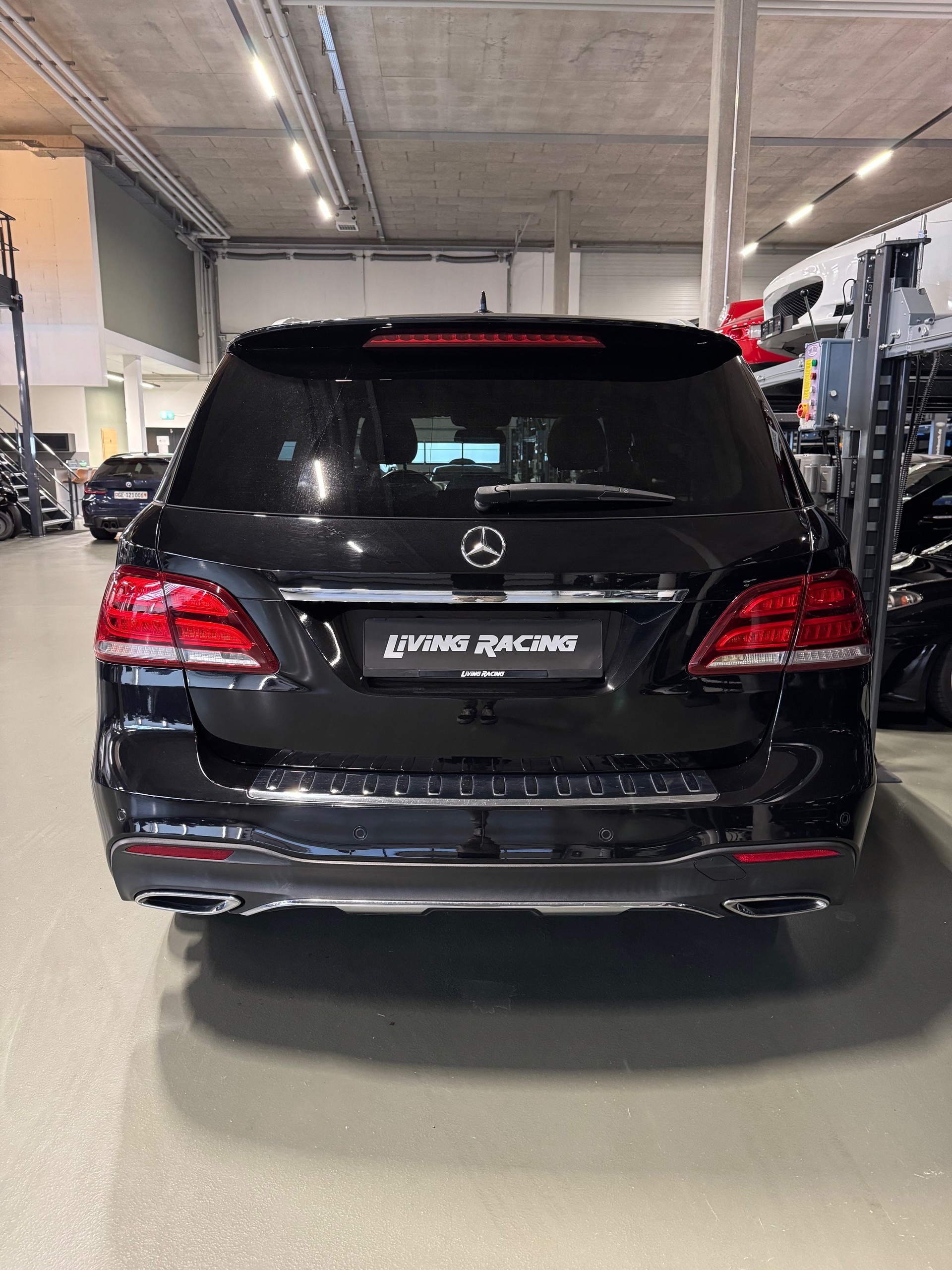 MERCEDES-BENZ GLE 350 d 4Matic 9G-Tronic-image-3
