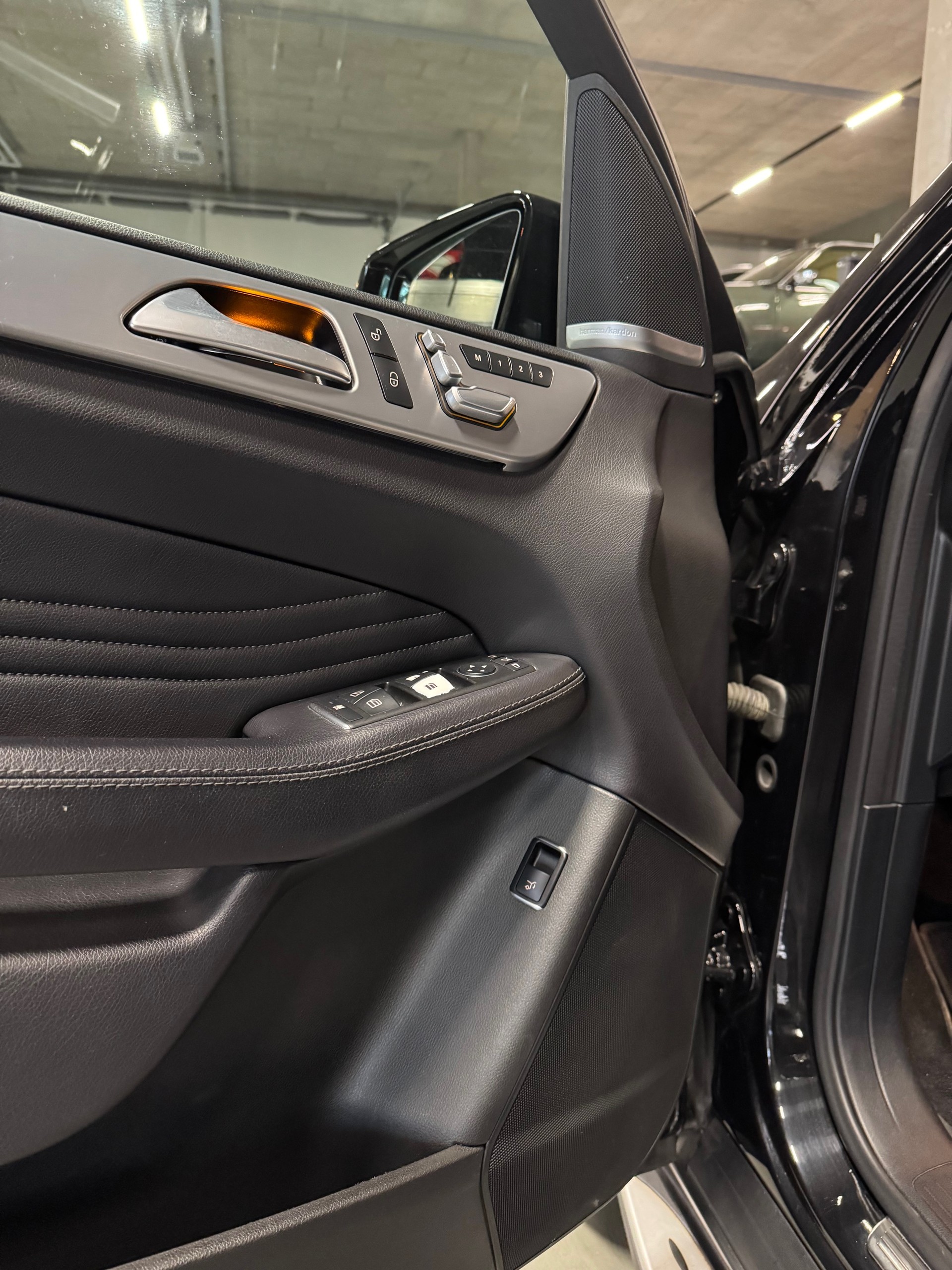 MERCEDES-BENZ GLE 350 d 4Matic 9G-Tronic-image-9