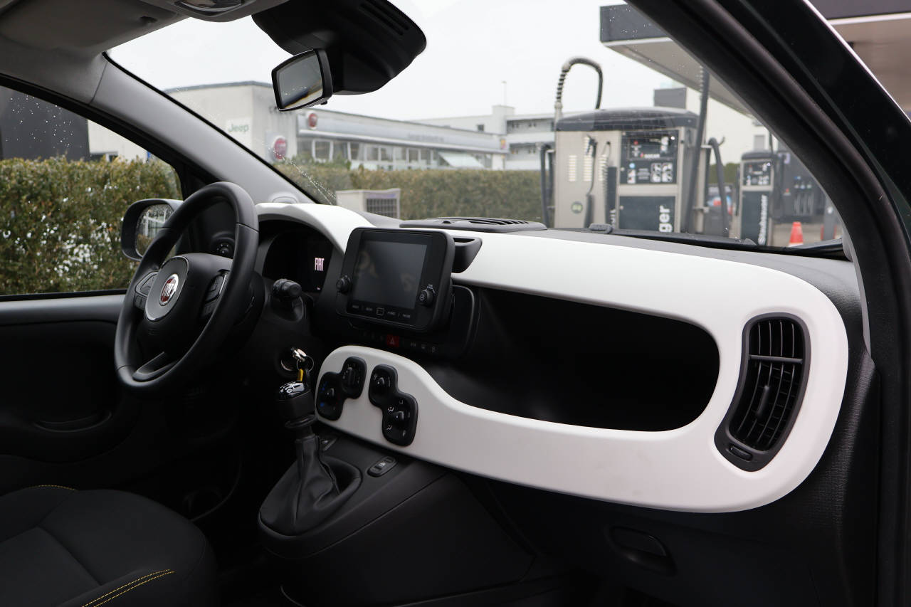 FIAT Panda 1.0 Hybrid Cross-image-14