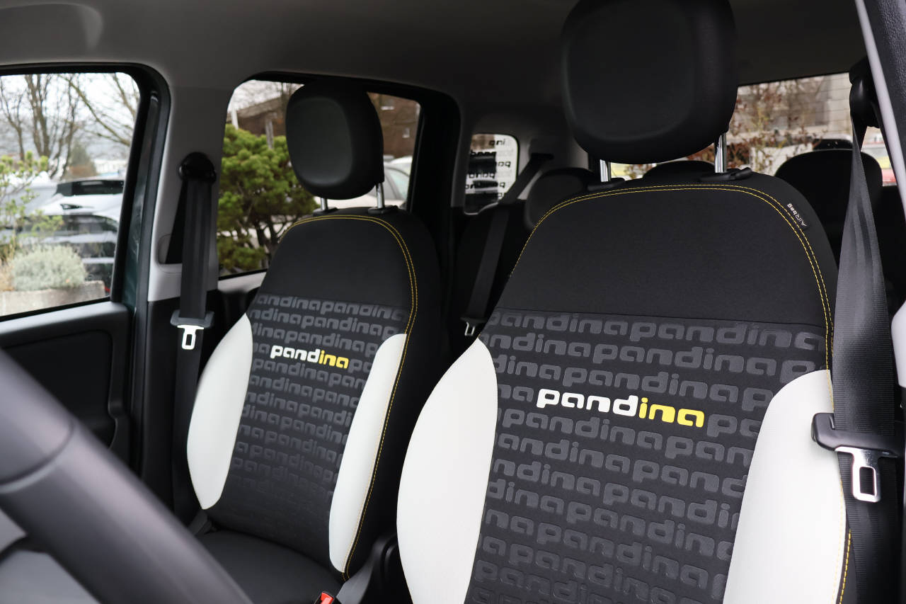 FIAT Panda 1.0 Hybrid Cross-image-10