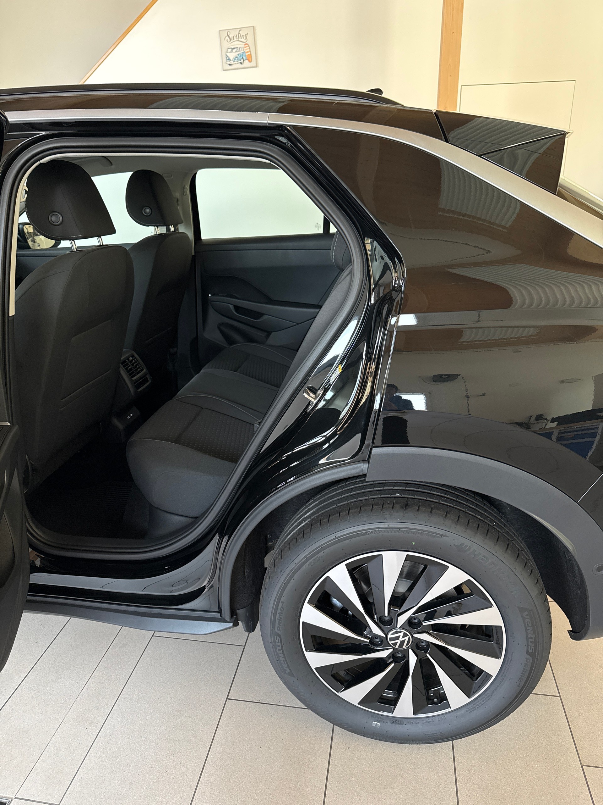 VW T-Roc 1.5 eTSI Life DSG-image-4