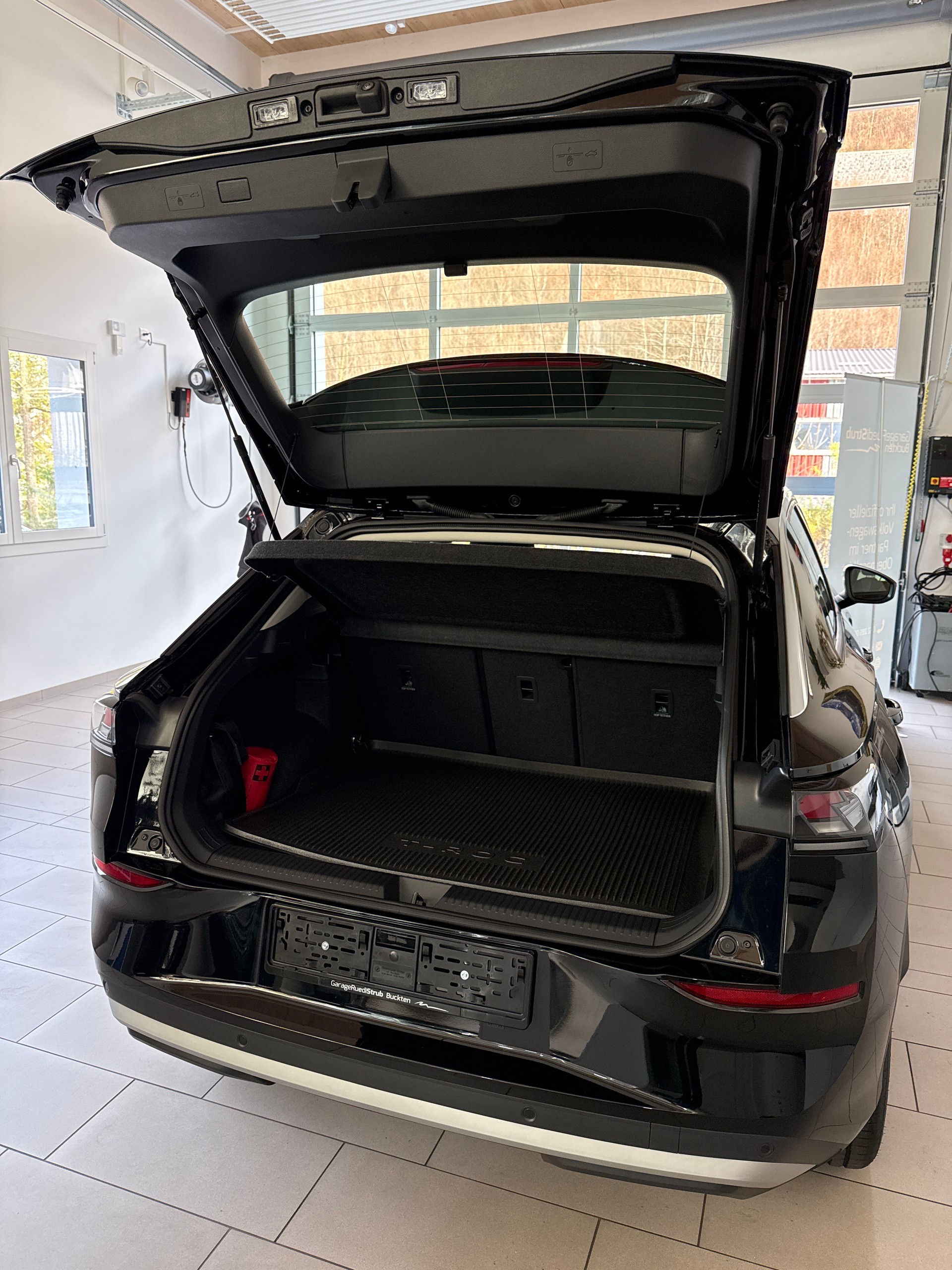 VW T-Roc 1.5 eTSI Life DSG-image-5