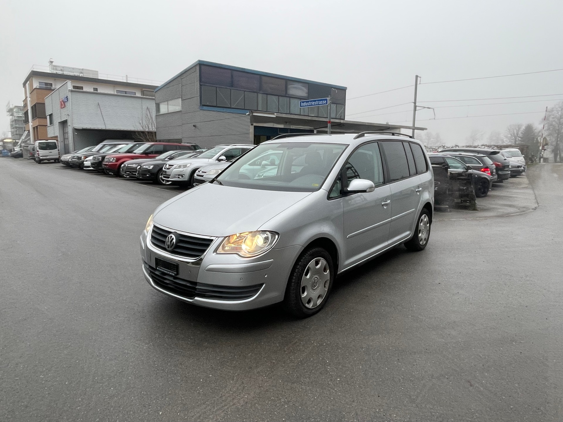 VW Touran 2.0 TDI Trendline-image-0