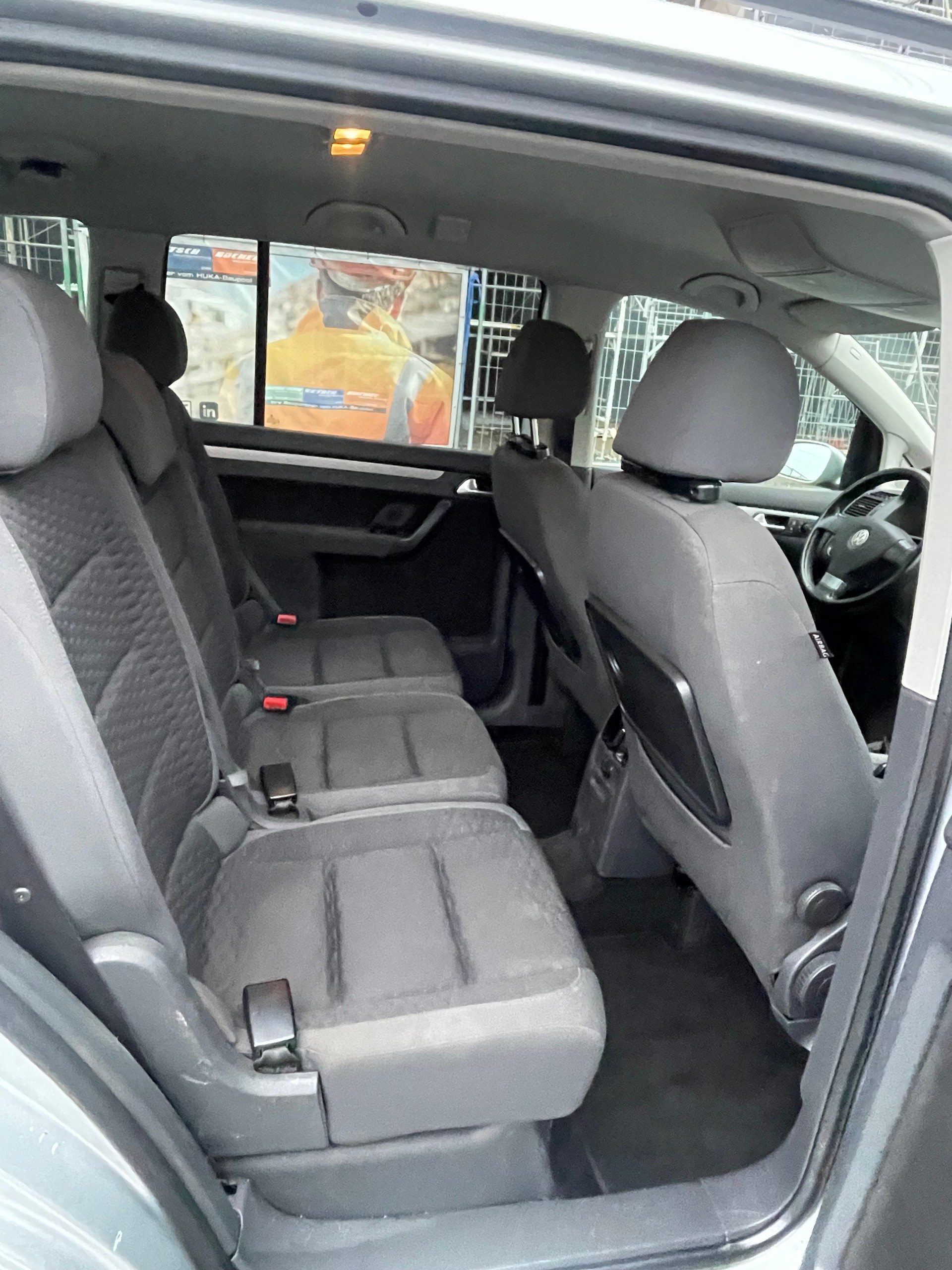 VW Touran 2.0 TDI Trendline-image-13