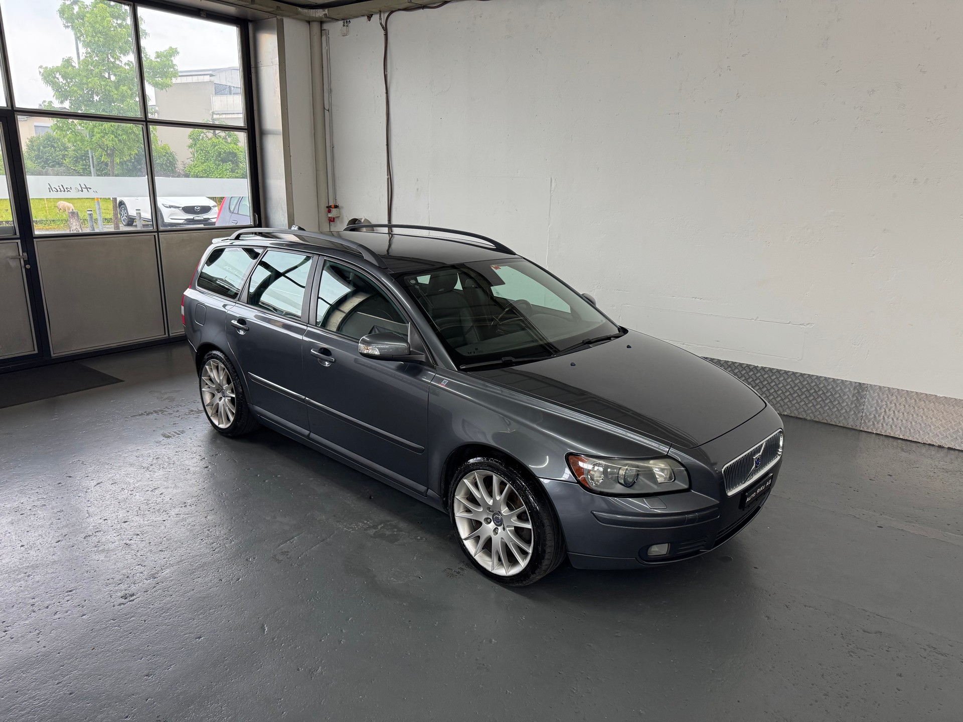 VOLVO V50 2.0D Kinetic-image-0