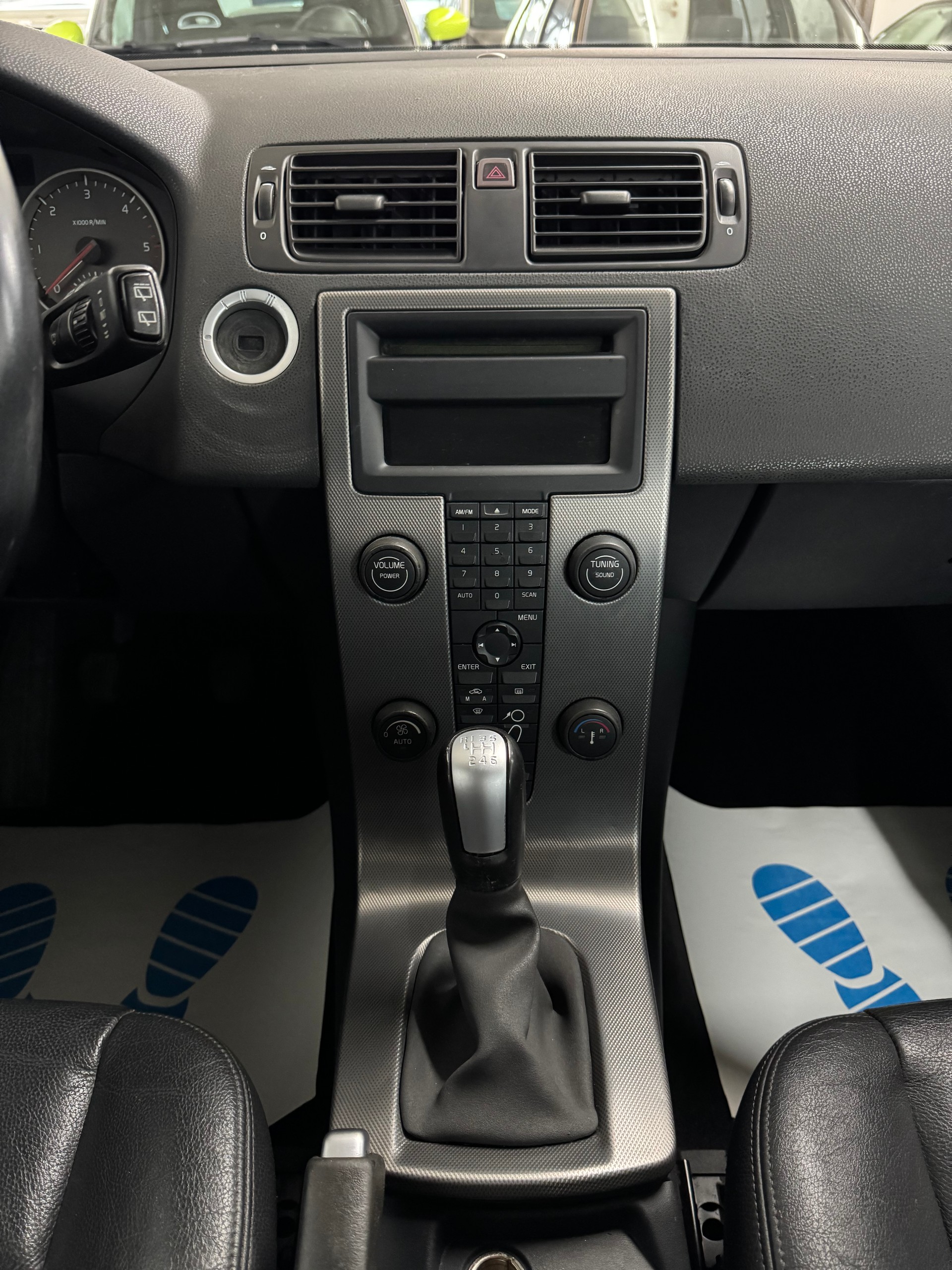 VOLVO V50 2.0D Kinetic-image-15