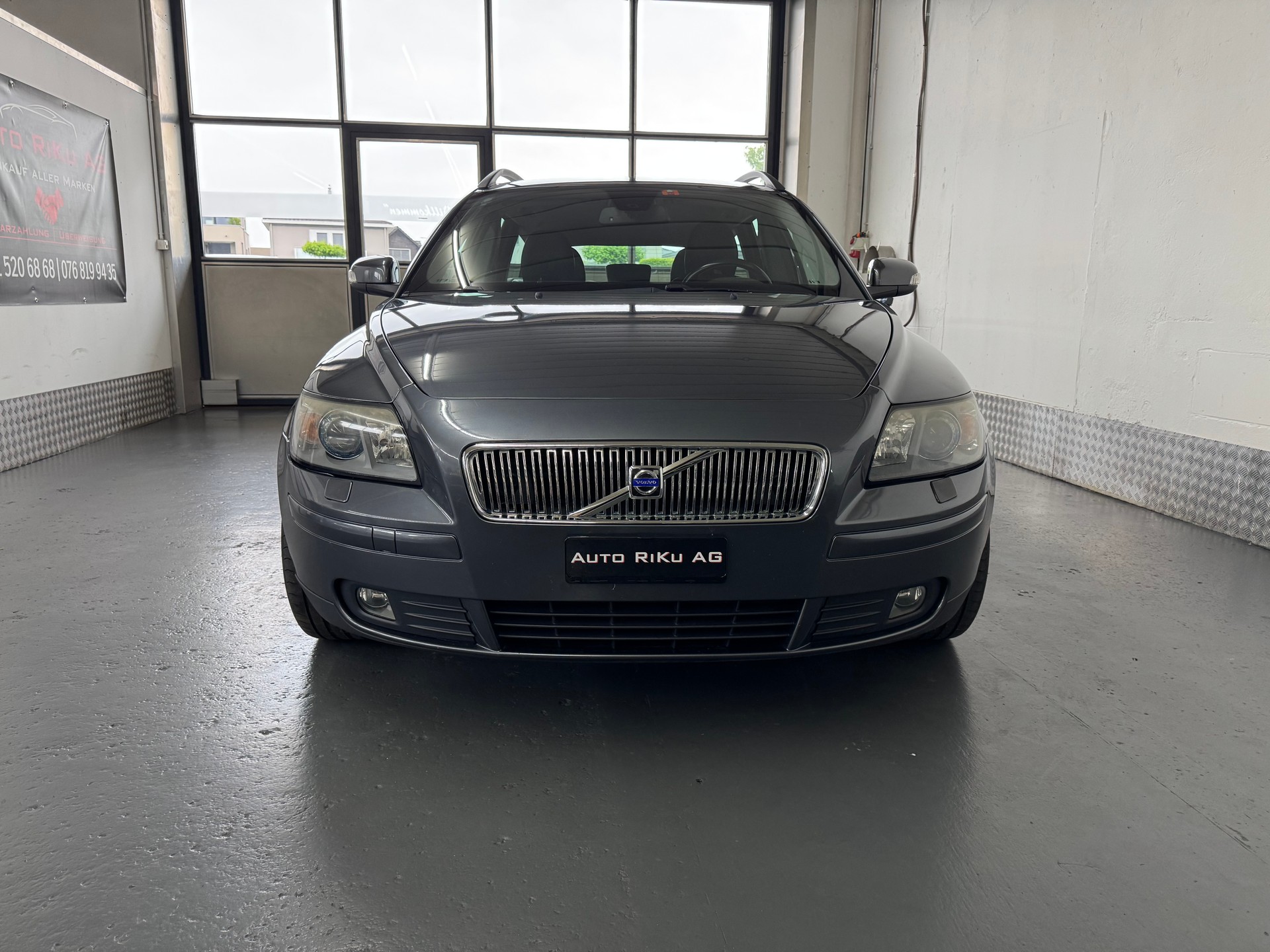 VOLVO V50 2.0D Kinetic-image-3