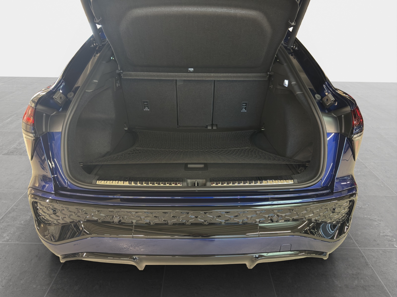 AUDI Q3 Sportback TFSI quattro 195 kW S tronic-image-12