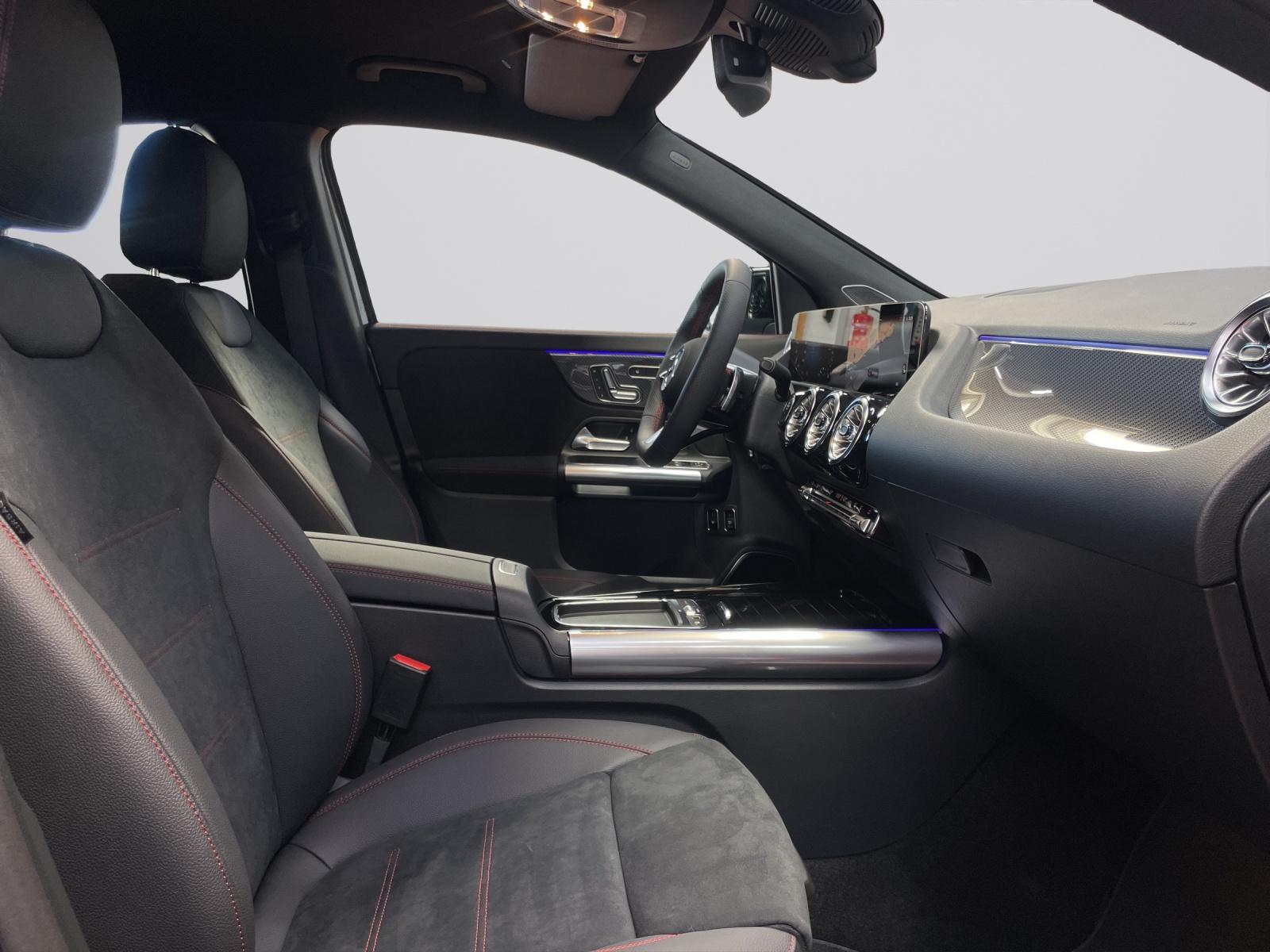 MERCEDES-BENZ GLA 250 e EQ Star AMG Line-image-5