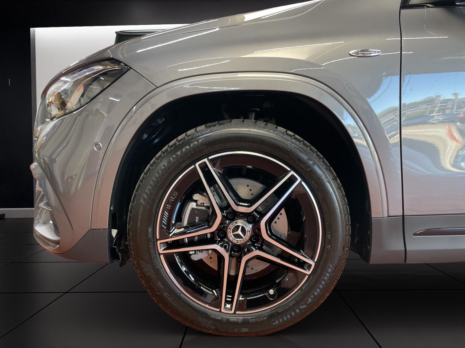 MERCEDES-BENZ GLA 250 e EQ Star AMG Line-image-9
