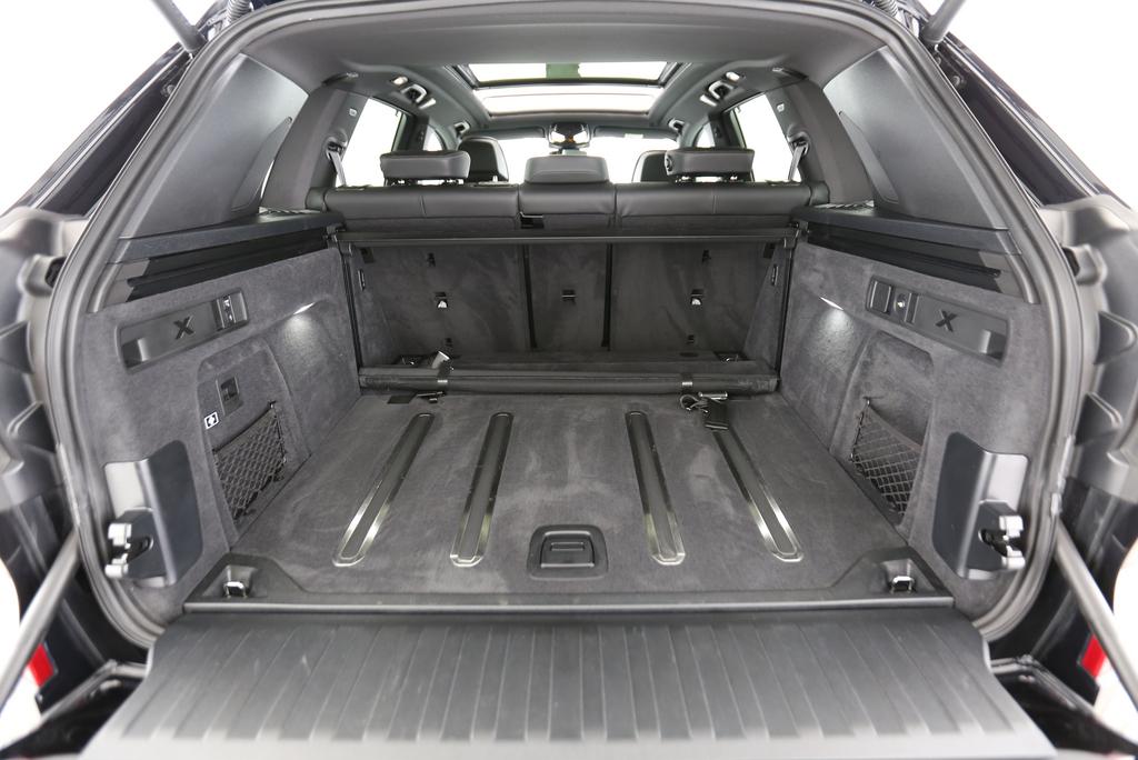 BMW X5 M60i xDrive-image-15
