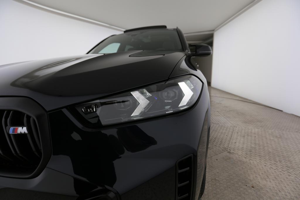 BMW X5 M60i xDrive-image-18
