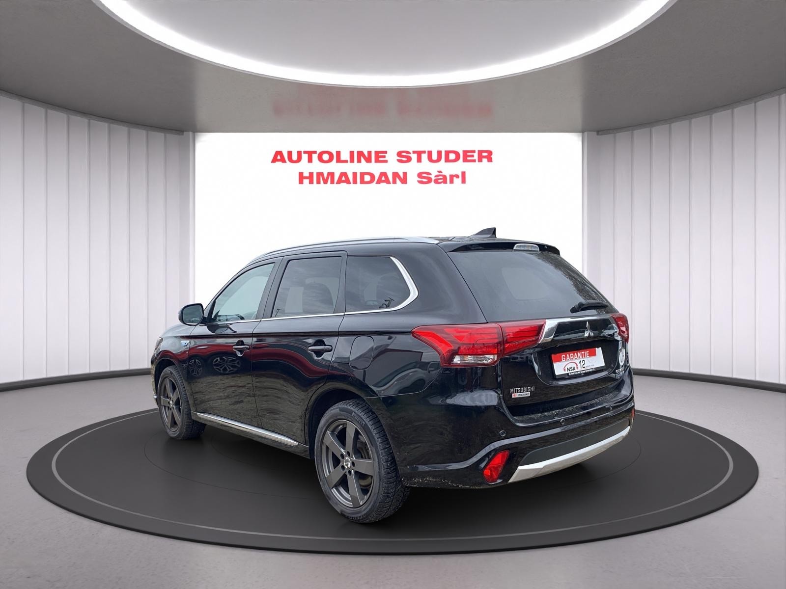 MITSUBISHI Outlander 2.0 PHEV Diamond 4WD Automatic-image-1