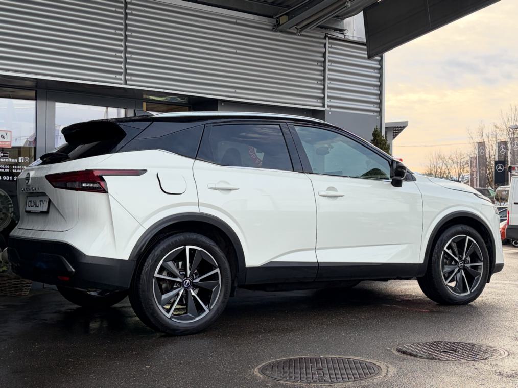 NISSAN Qashqai 1.3 DIG-T MHEV Tekna 4x4-image-2
