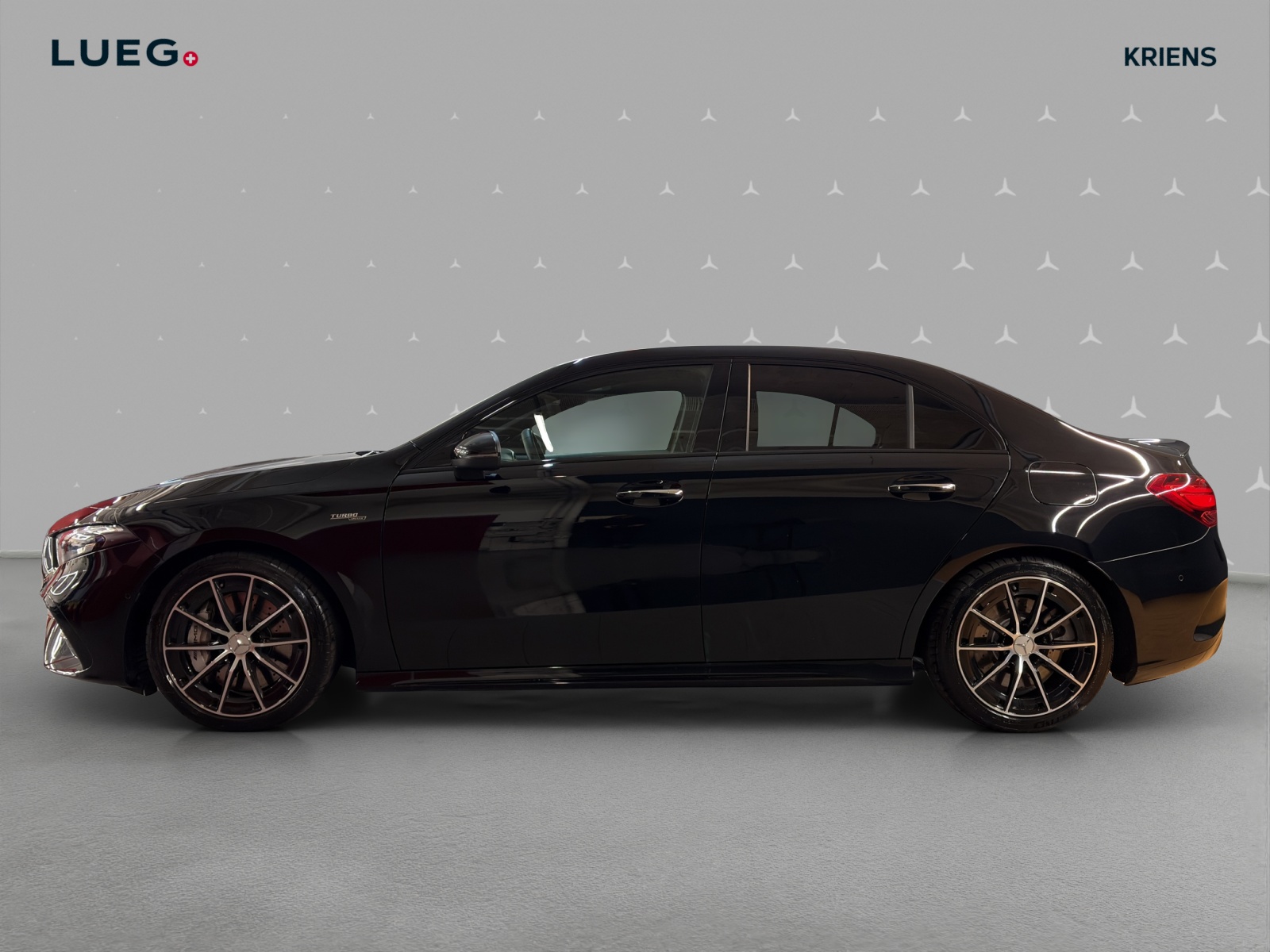 MERCEDES-BENZ A 35 4M - AMG / Rückfahrkamera / Panorama-Dach / Soundsystem / Multibeam LED