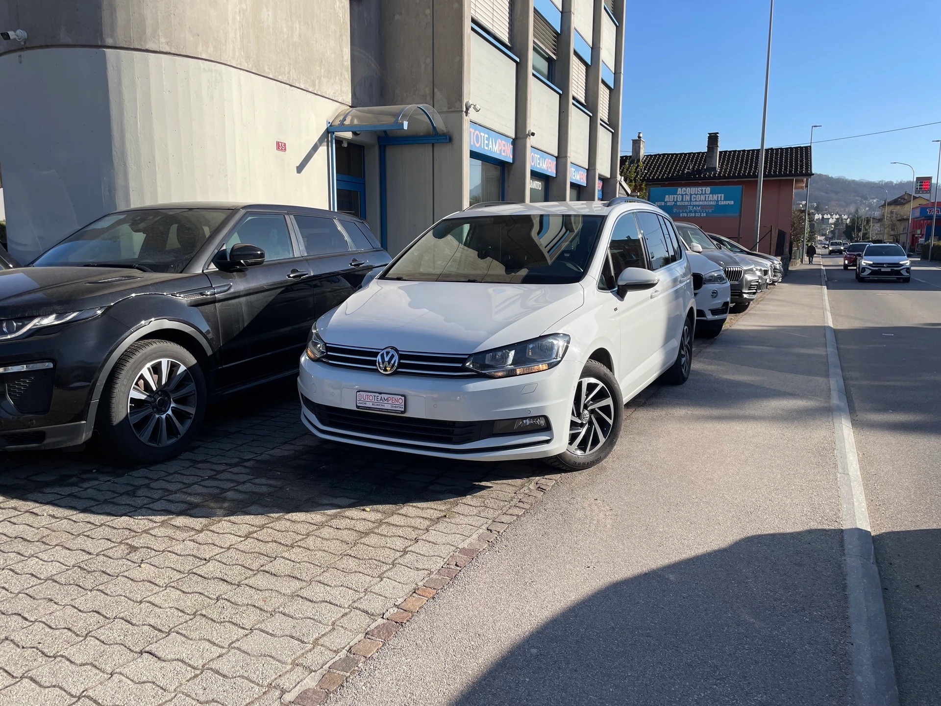 Car photo