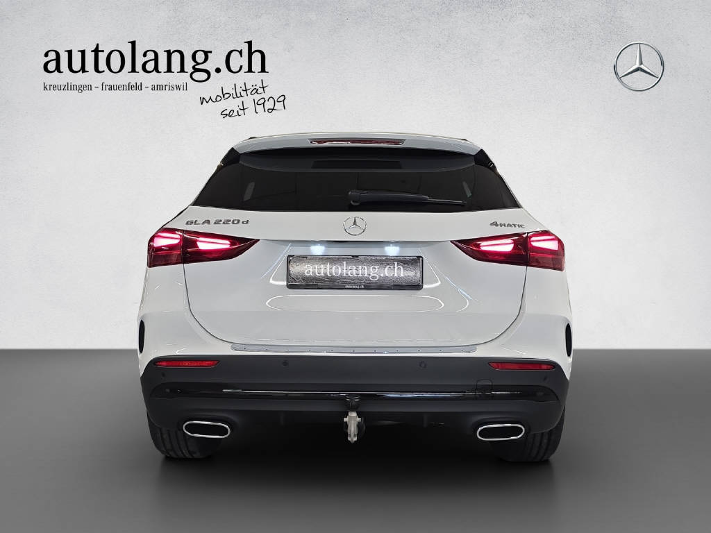 MERCEDES-BENZ GLA 220 d AMG Line 4Matic Swiss Star-image-15