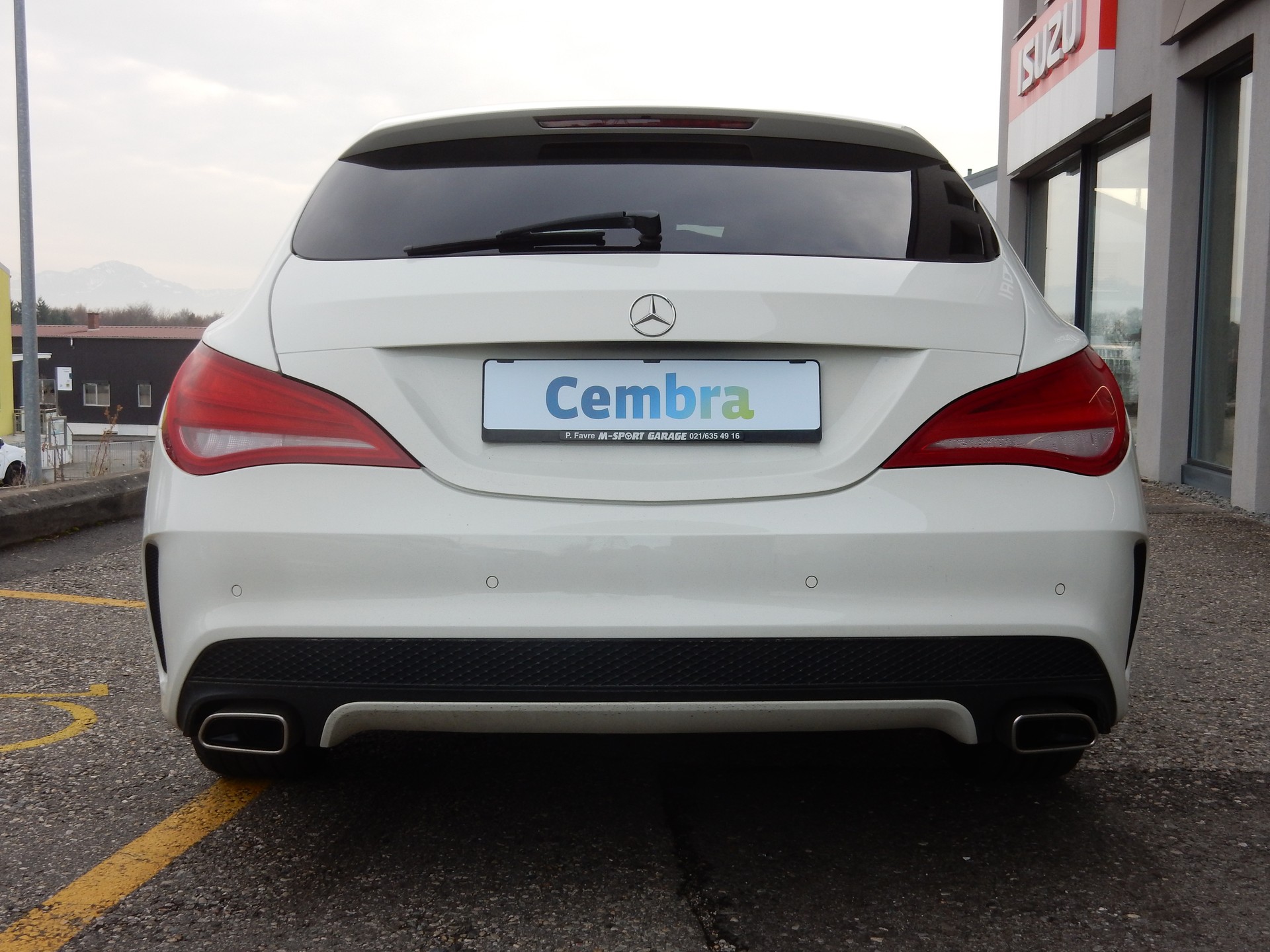 MERCEDES-BENZ CLA Shooting Brake 250 AMG Line 7G-DCT 4Matic-image-3