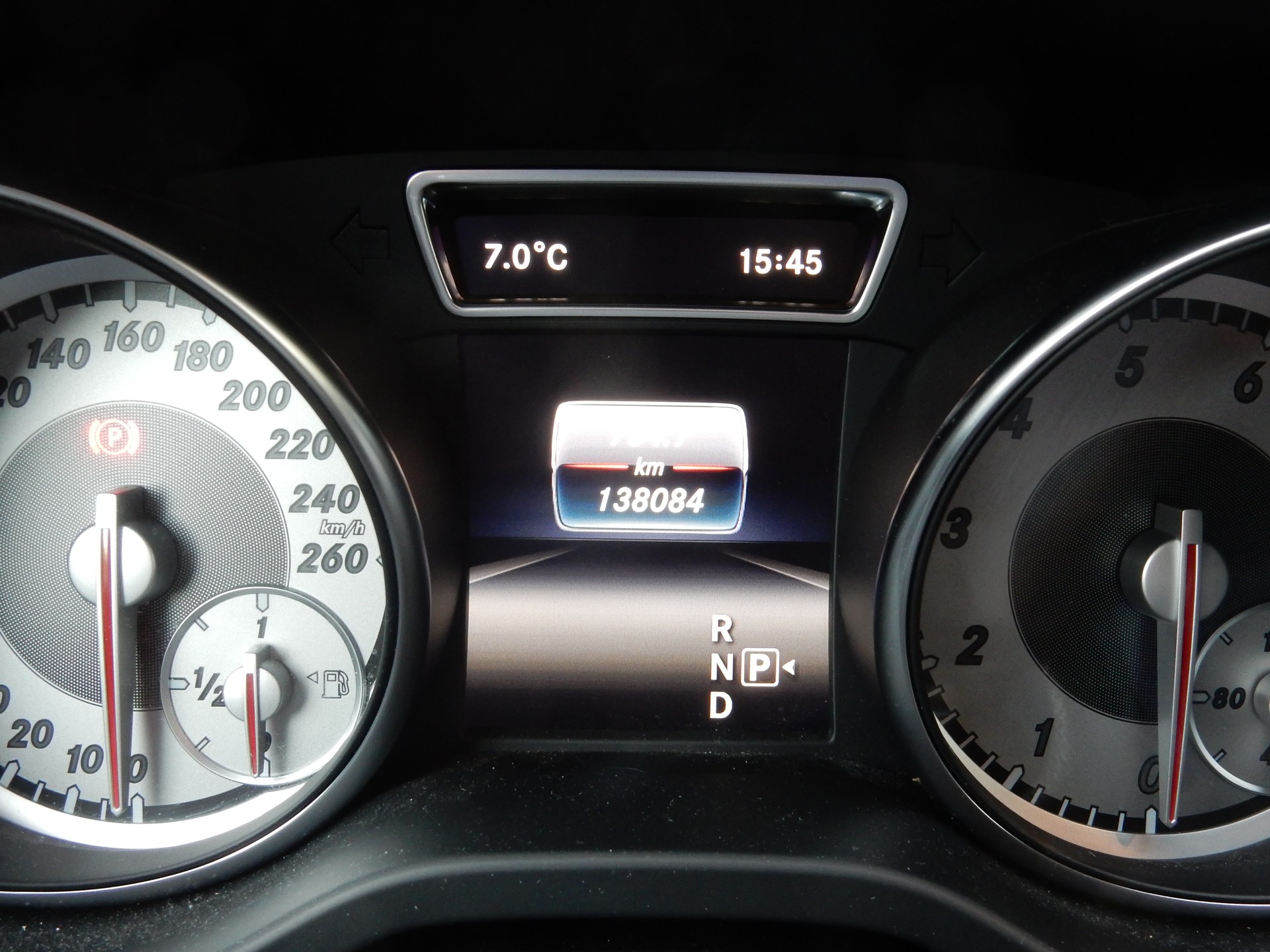 MERCEDES-BENZ CLA Shooting Brake 250 AMG Line 7G-DCT 4Matic-image-7